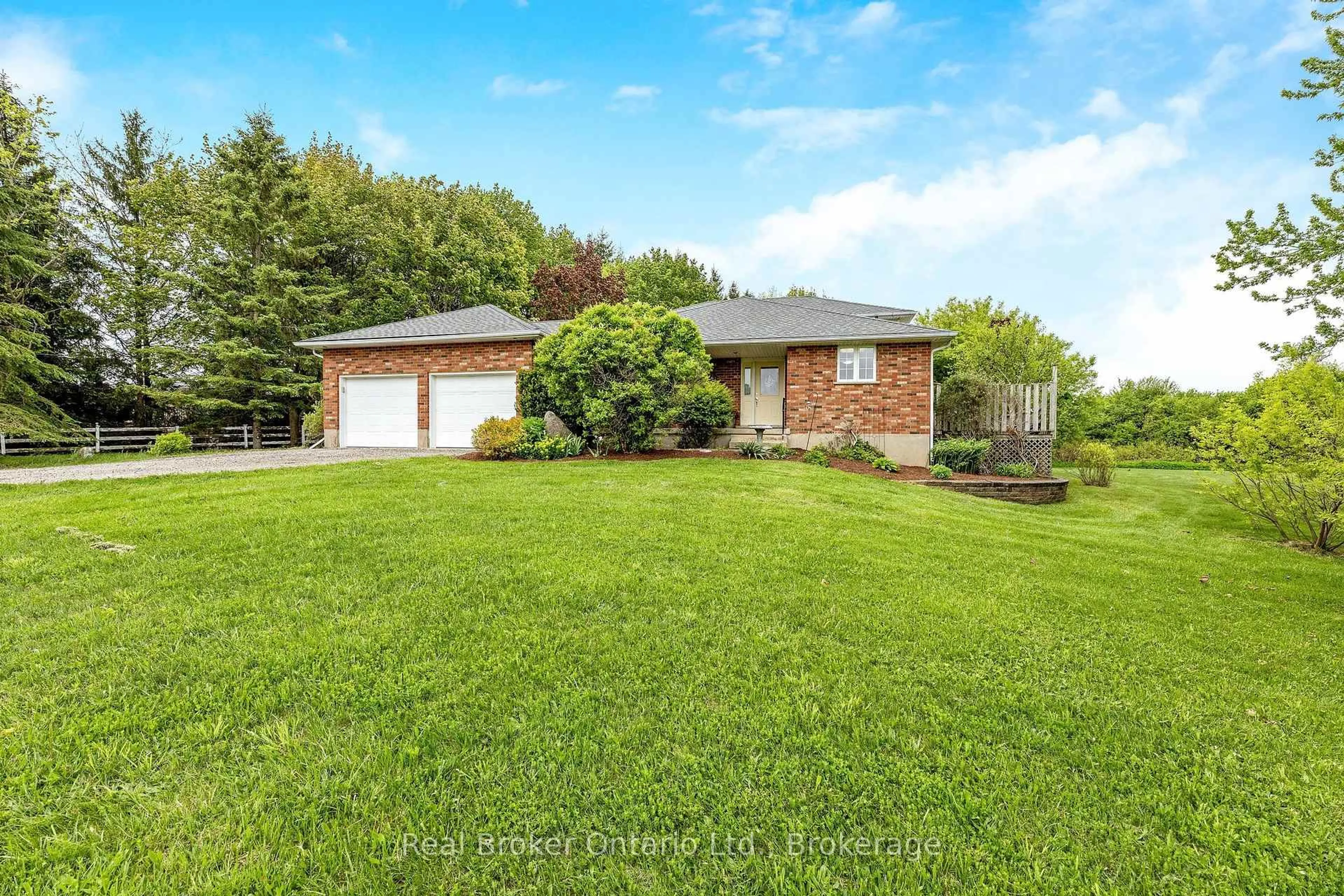 A pic from outside/outdoor area/front of a property/back of a property/a pic from drone, water/lake/river/ocean view for 7458 Wellington Rd 51, Guelph/Eramosa Ontario N1H 6J2