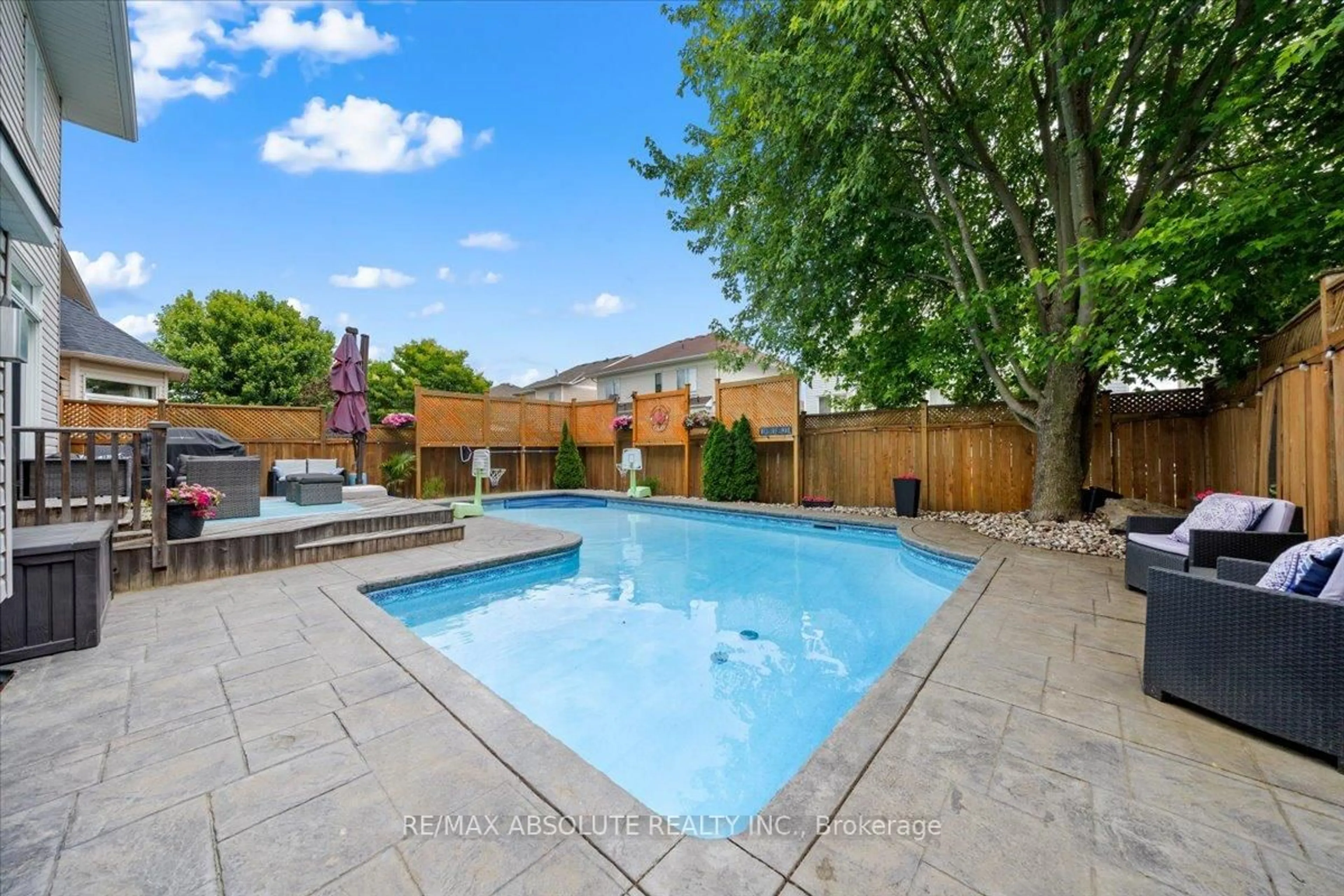 Pool for 112 Muskego Cres, Ottawa Ontario K2W 1H6
