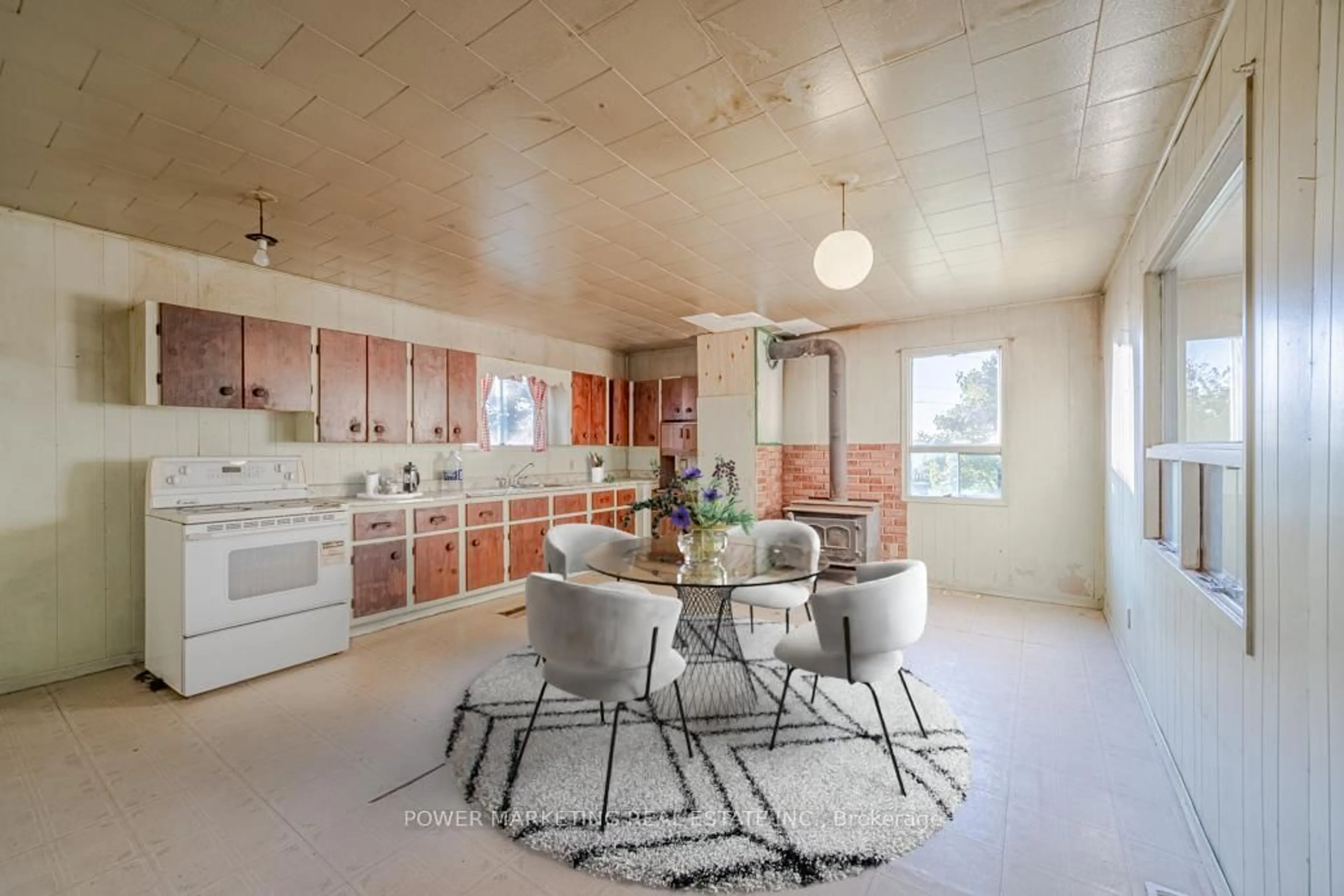 Open concept kitchen, unknown for 2720 Wylie Rd, North Glengarry Ontario K0B 1H0