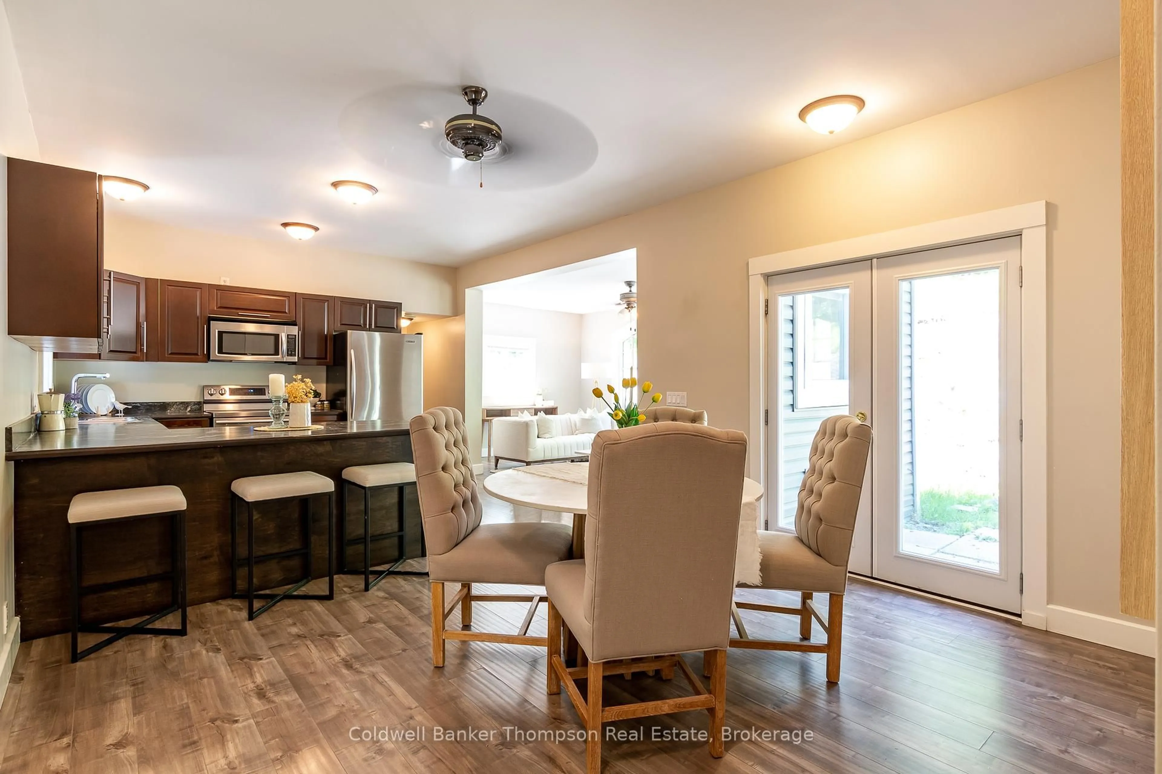 Open concept kitchen, unknown for 34 Mount Vernon Tr, Huntsville Ontario P1H 1E6
