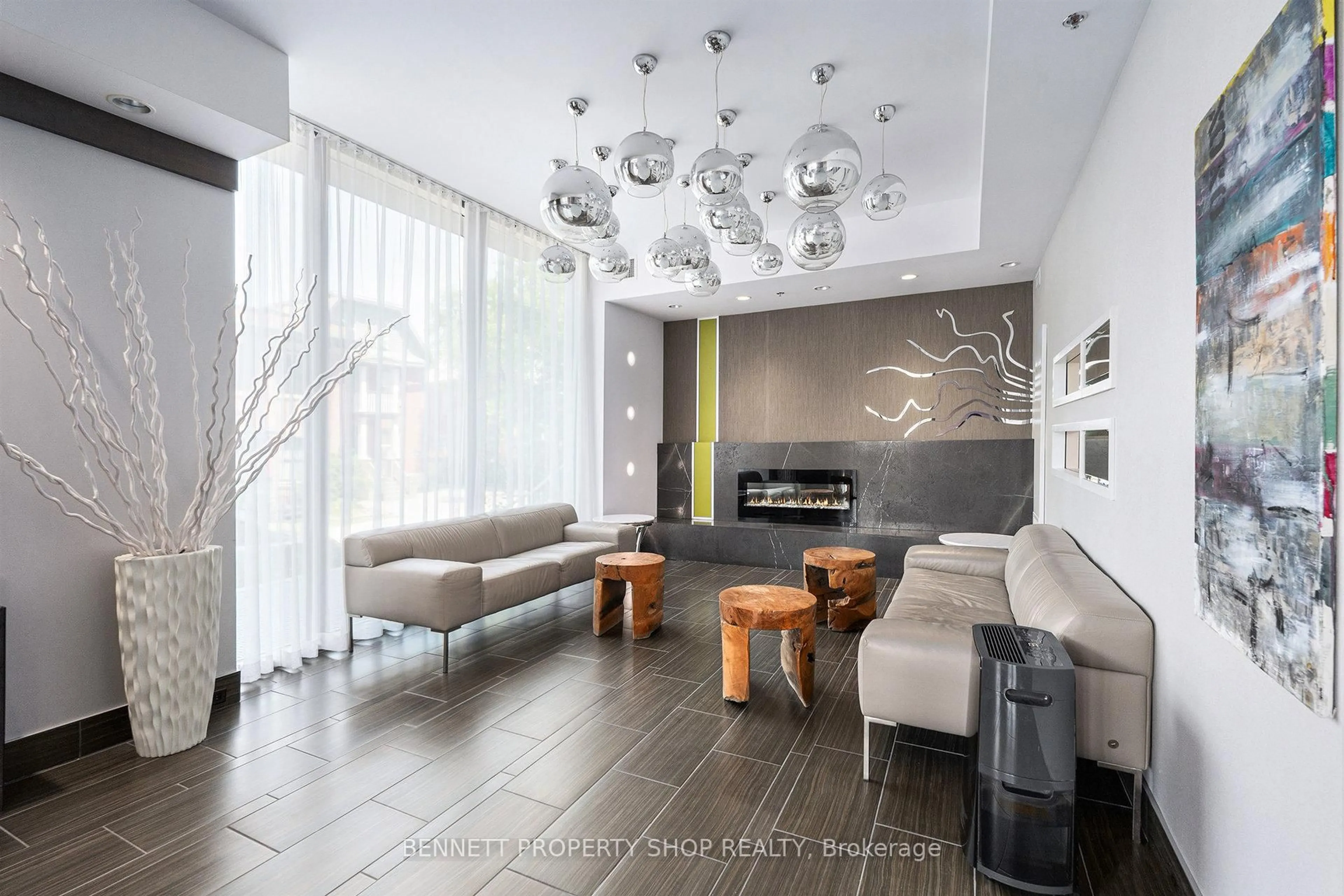 Lobby for 118 Holmwood Ave #PH06, Ottawa Ontario K1S 5J5