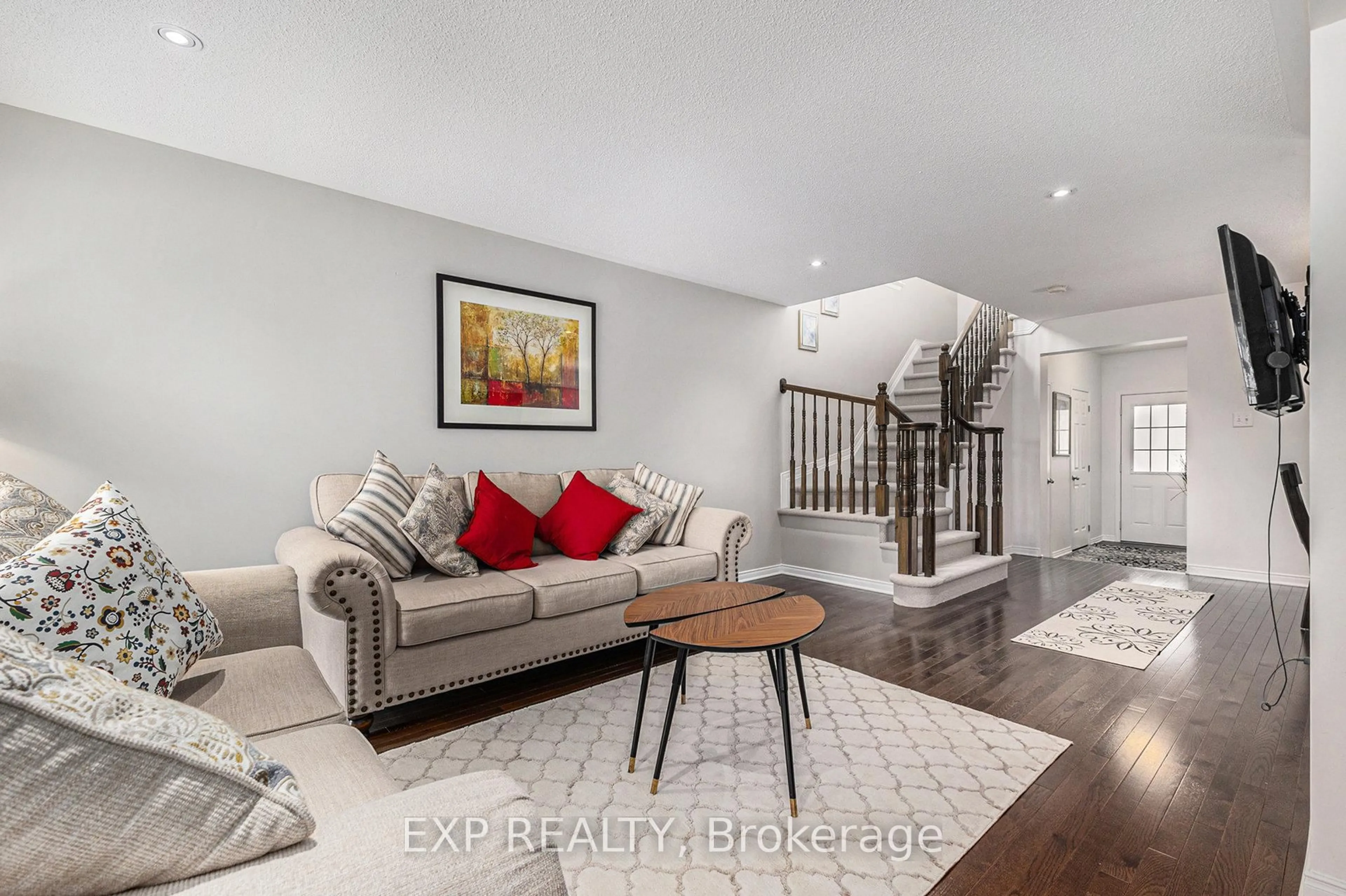 Living room with furniture, unknown for 407 Heathrow Private, Stittsville Ontario K2S 0M9
