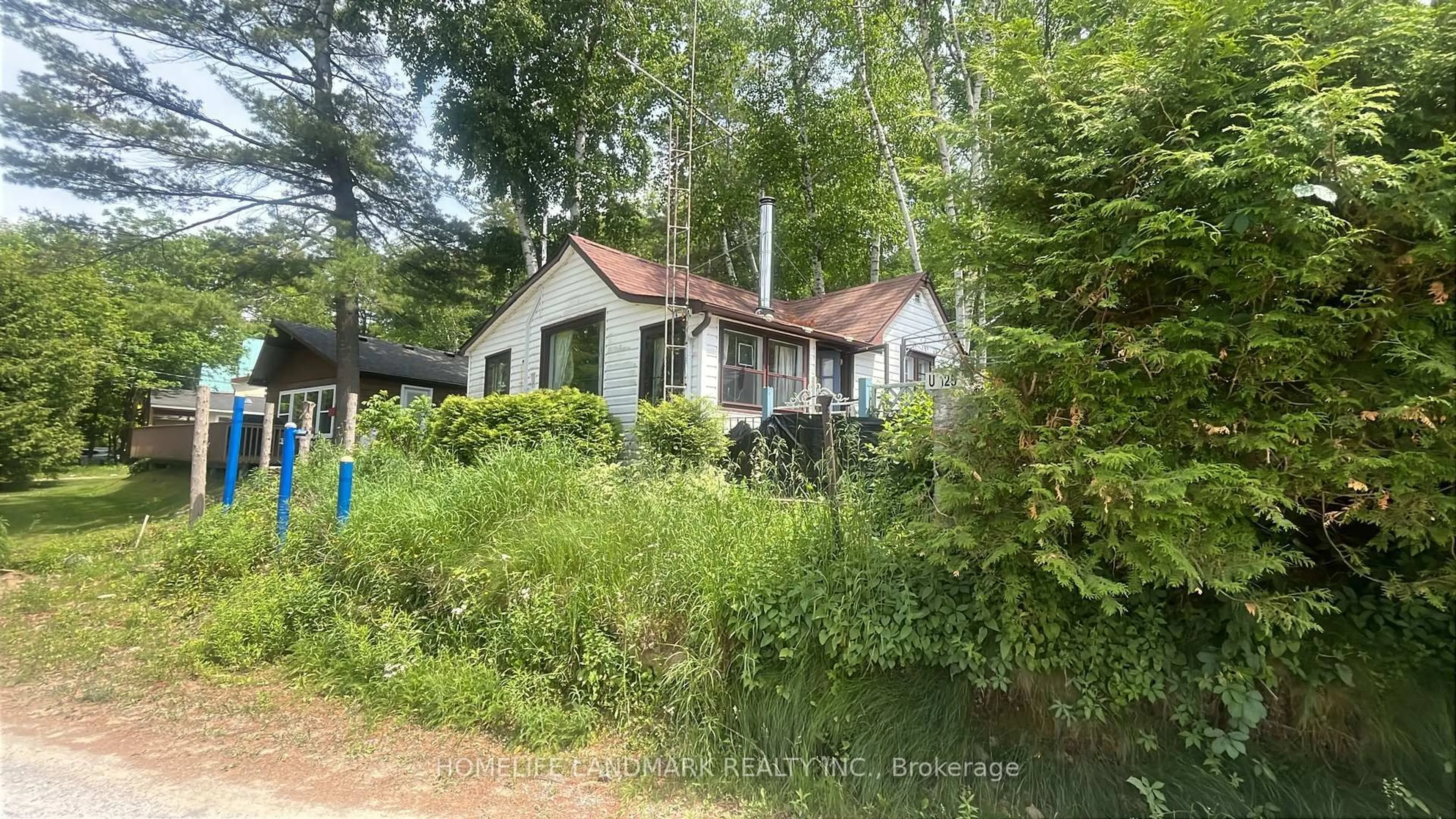 A pic from outside/outdoor area/front of a property/back of a property/a pic from drone, unknown for 8018 Taits Beach Rd #125, Hamilton Township Ontario K0L 1E0