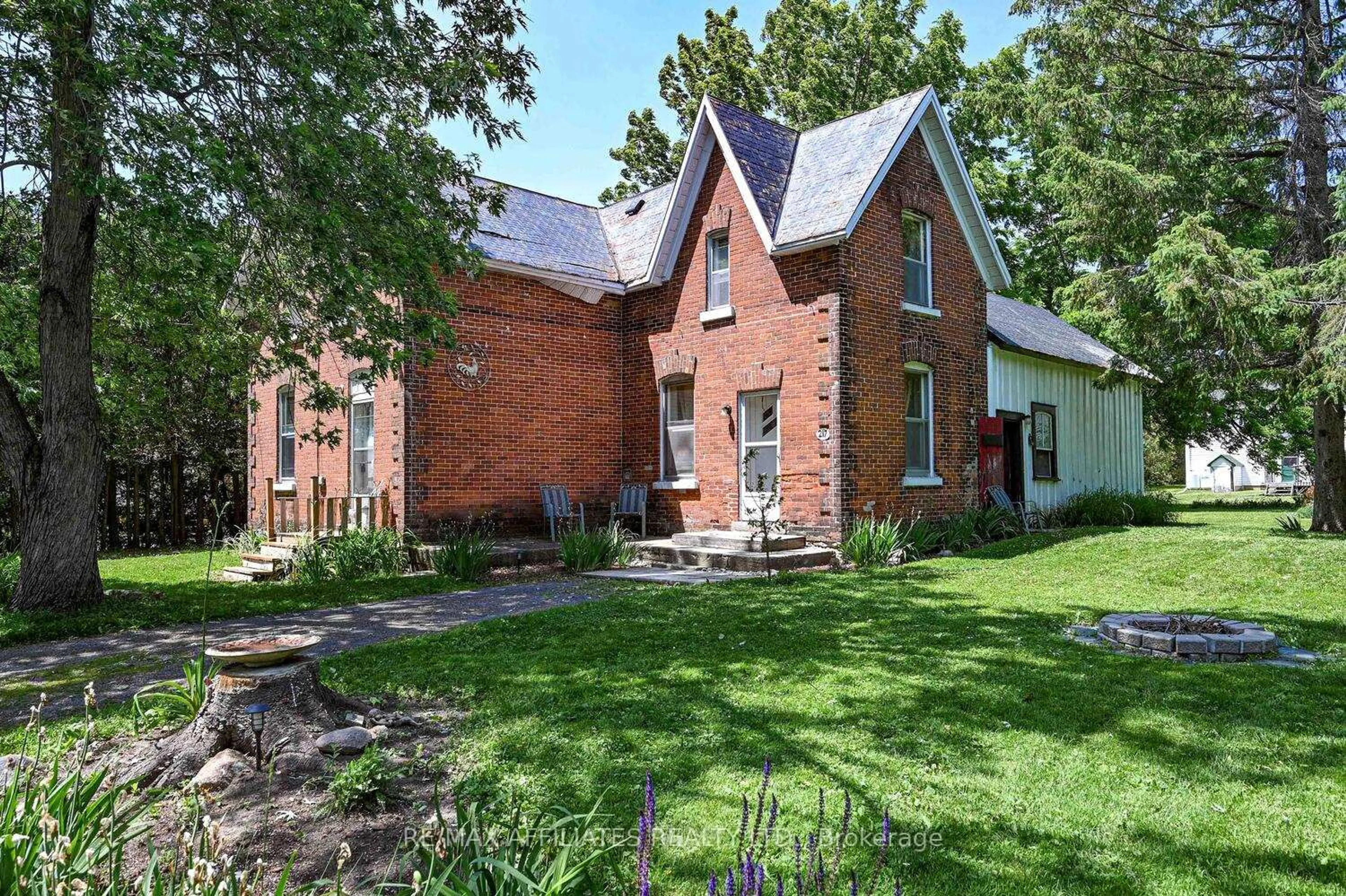 Home with brick exterior material, street for 217 William St, Merrickville-Wolford Ontario K0G 1N0