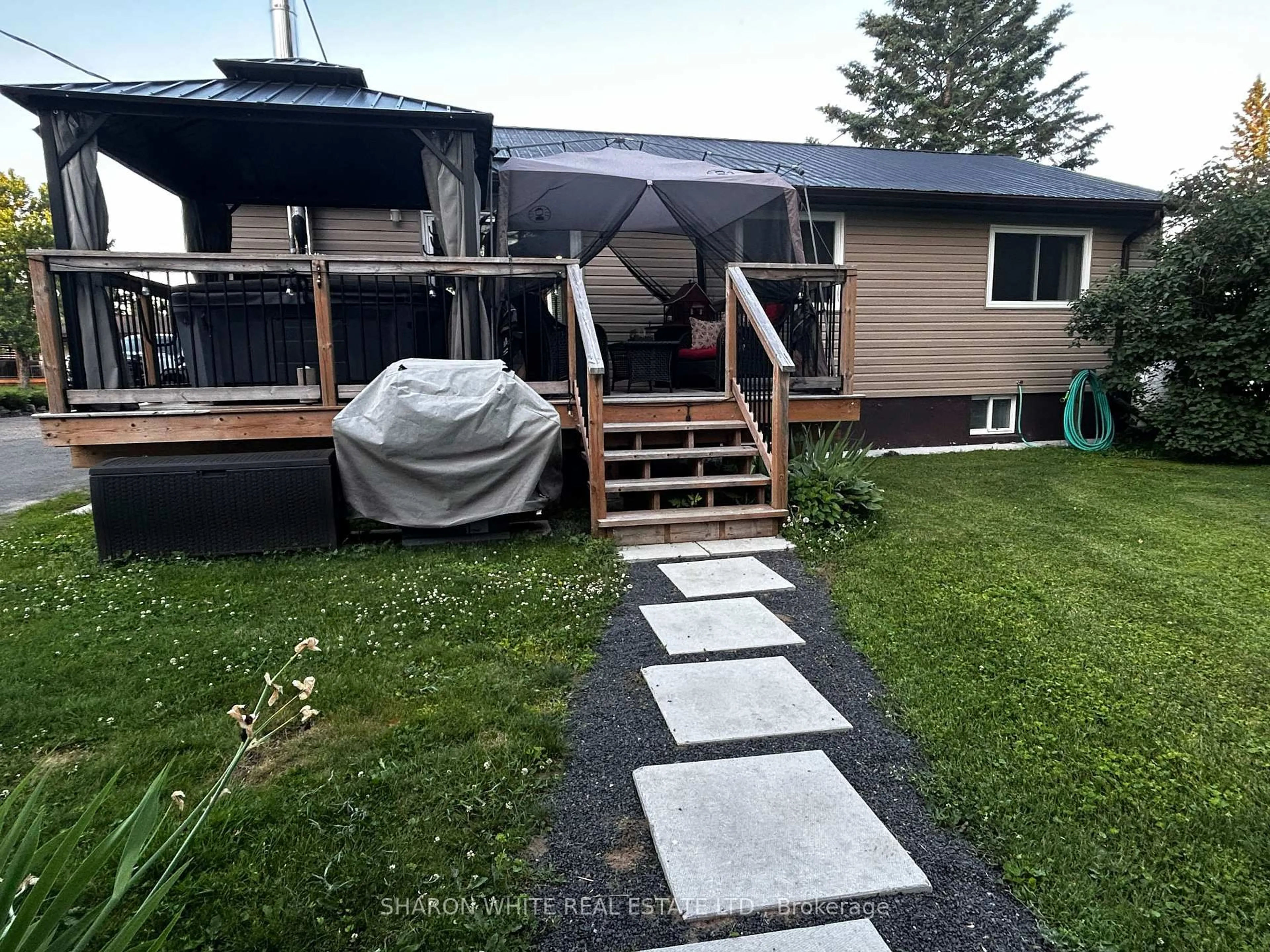Unknown for 54 Sprucedale St St, Highlands East Ontario K0L 1M0