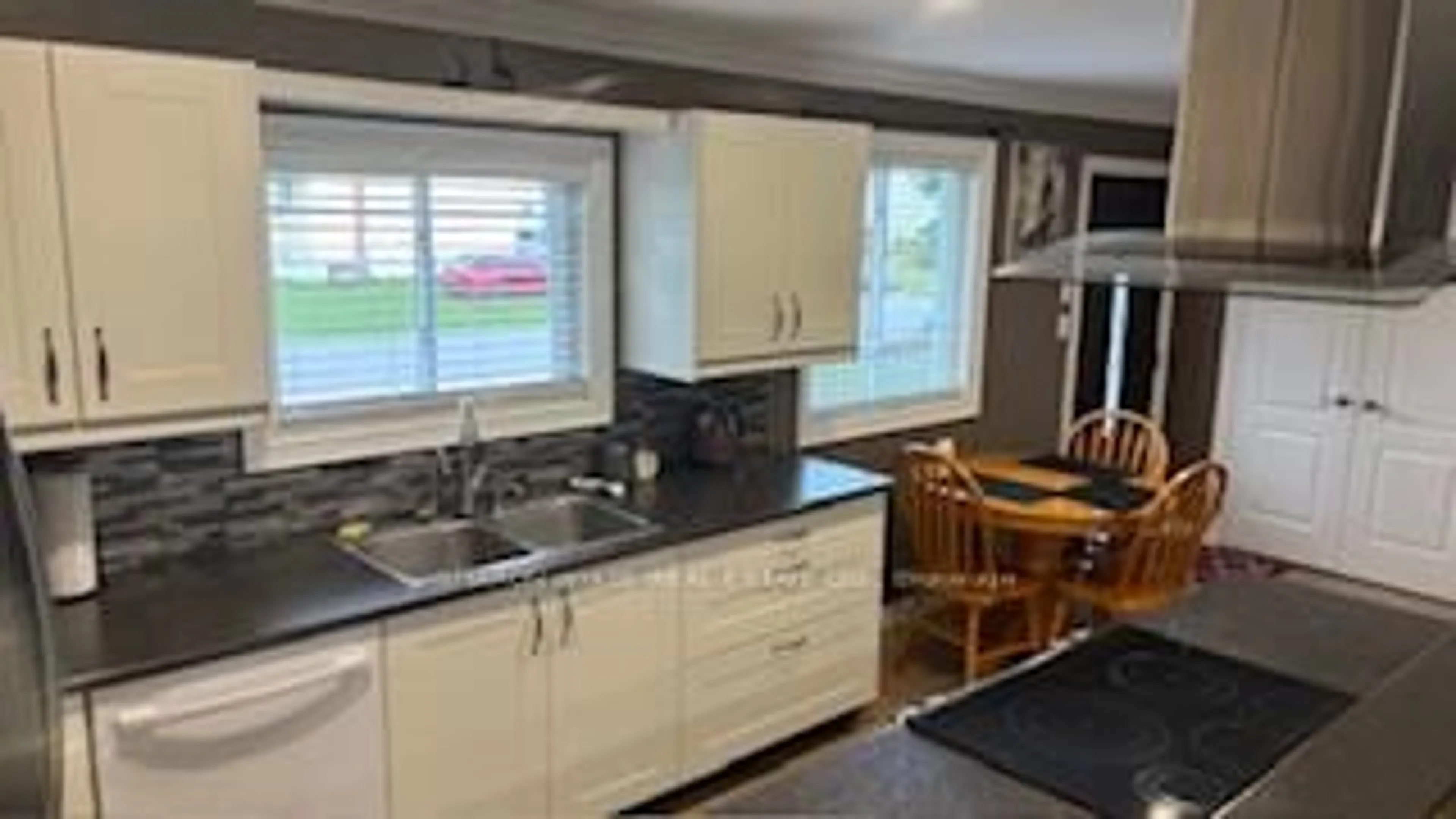 Standard kitchen, unknown for 54 Sprucedale St St, Highlands East Ontario K0L 1M0