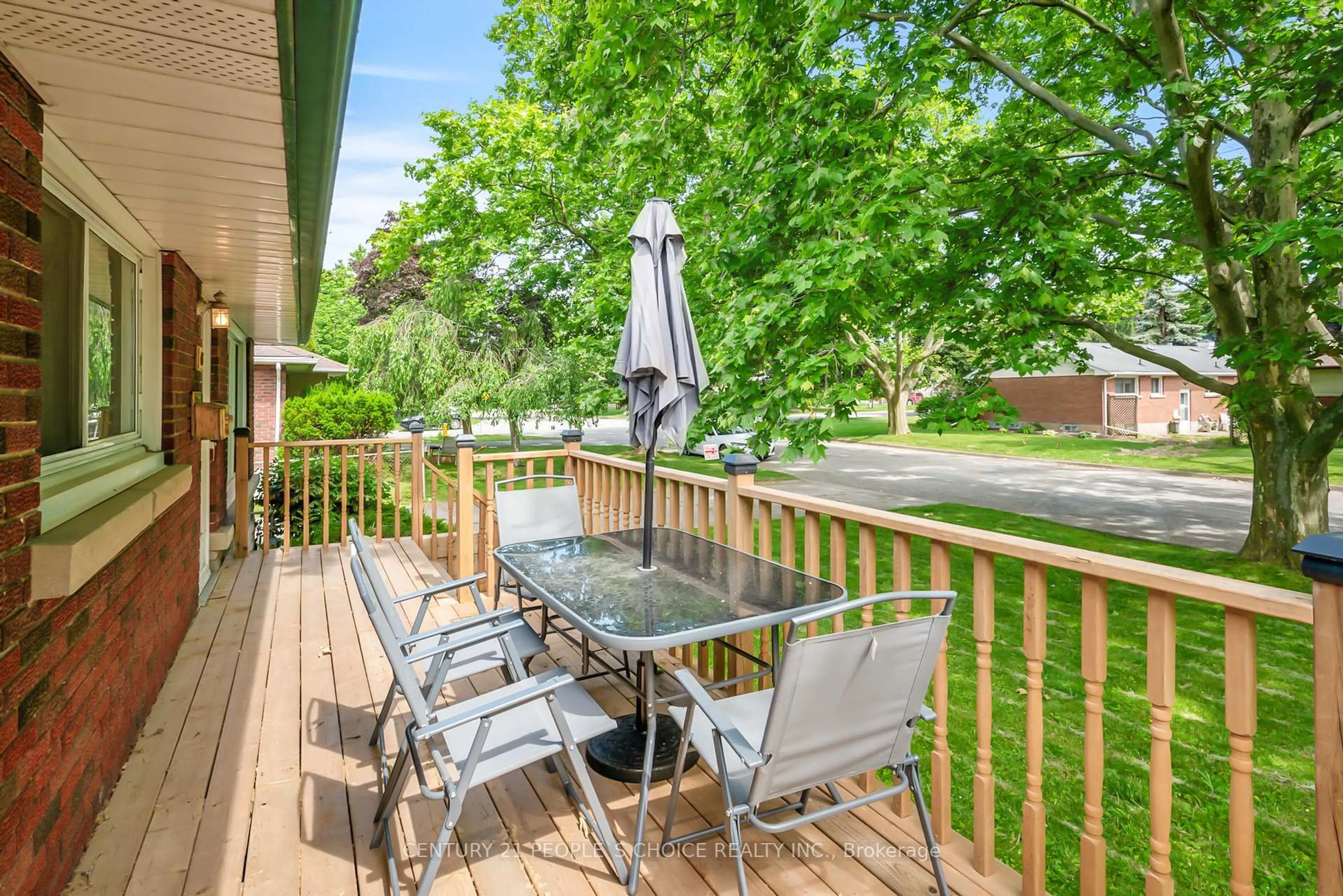 Patio, street for 45 Chestnut St, St. Catharines Ontario L2T 2E5