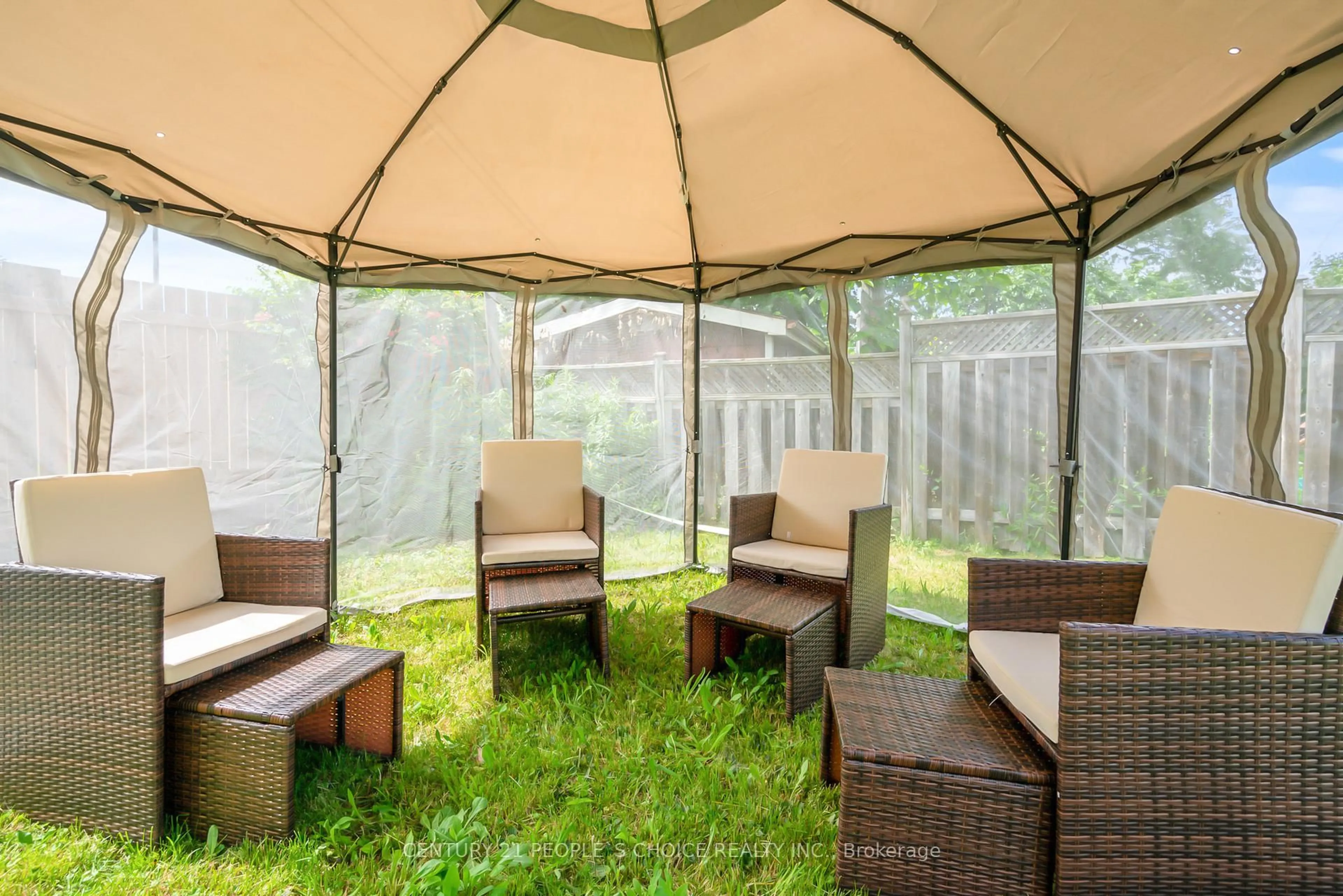Patio, forest/trees view for 45 Chestnut St, St. Catharines Ontario L2T 2E5