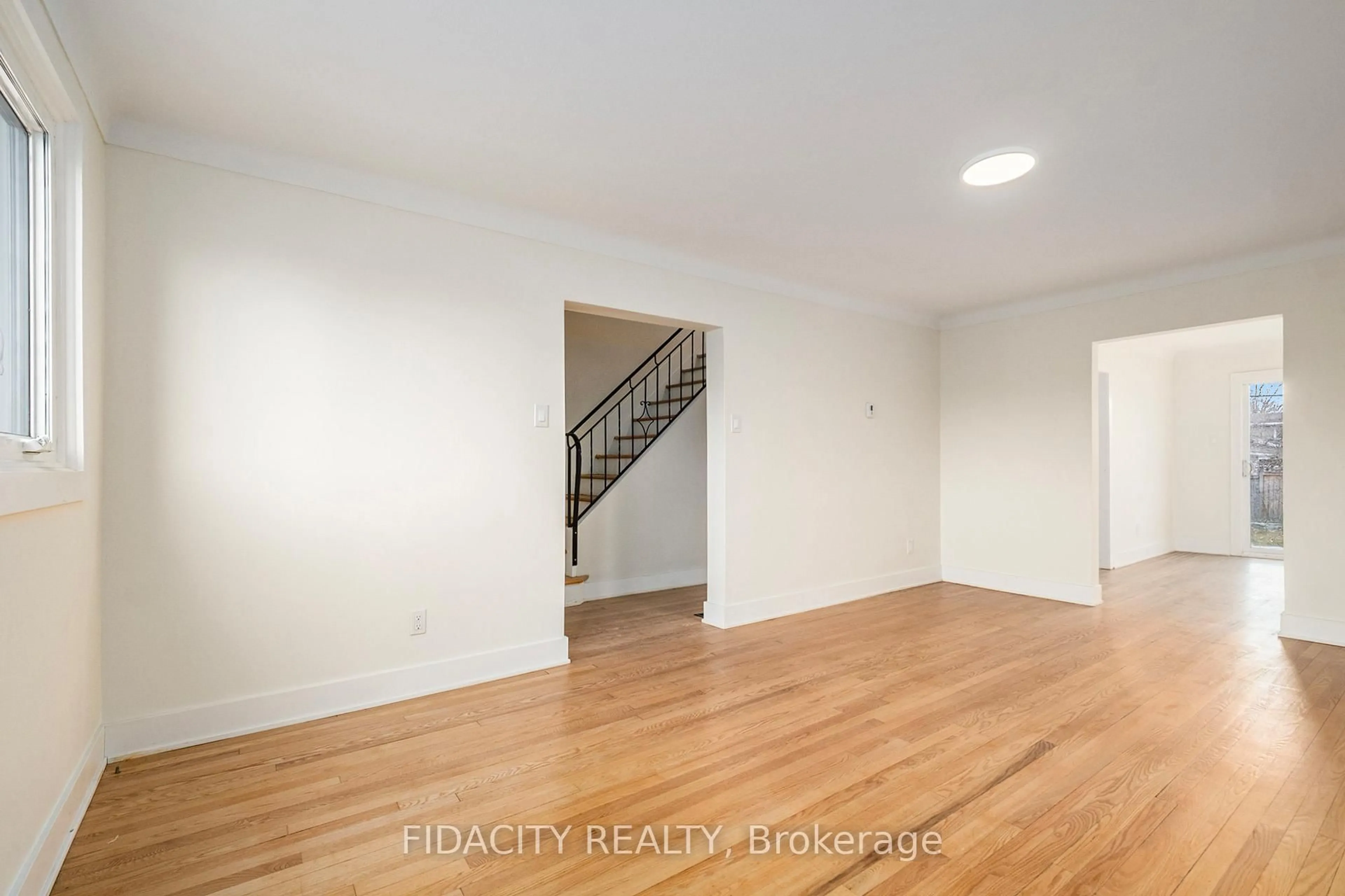 A pic of a room for 1030 Maitland Ave, Ottawa Ontario K2C 2B6