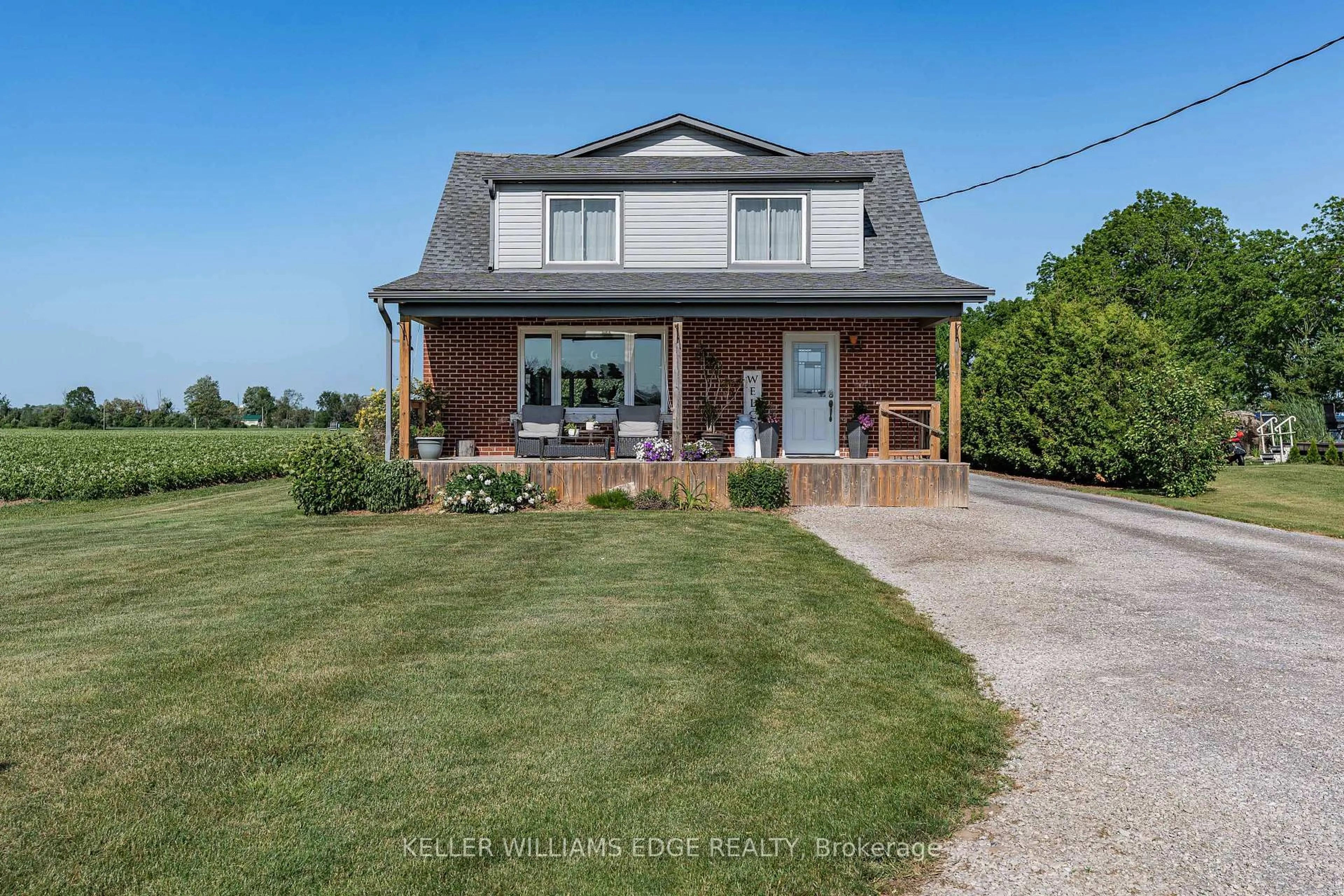 A pic from outside/outdoor area/front of a property/back of a property/a pic from drone, unknown for 732 Westover Rd, Hamilton Ontario L0R 2H2