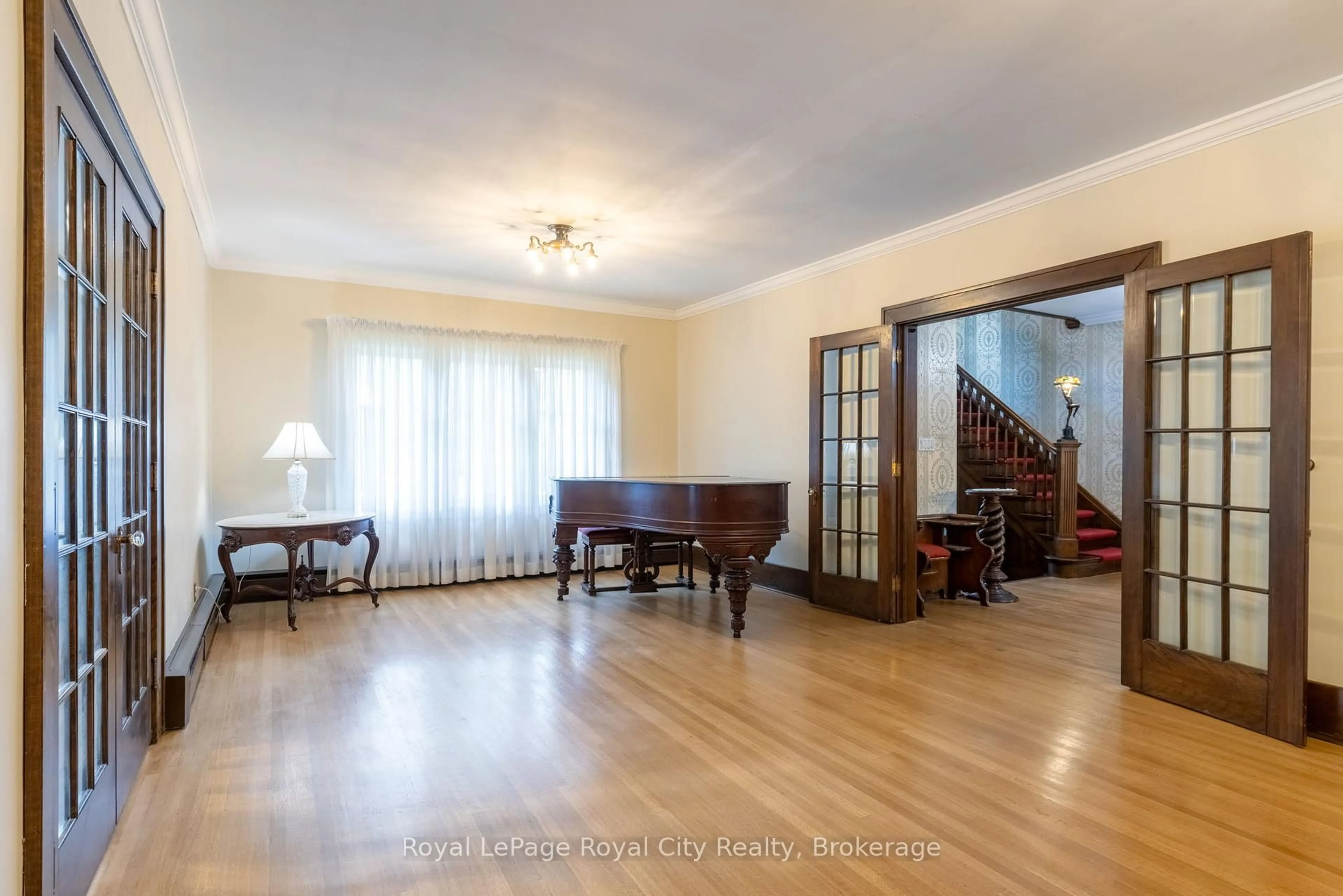 Unknown for 76 London Rd, Guelph Ontario N1H 2B7