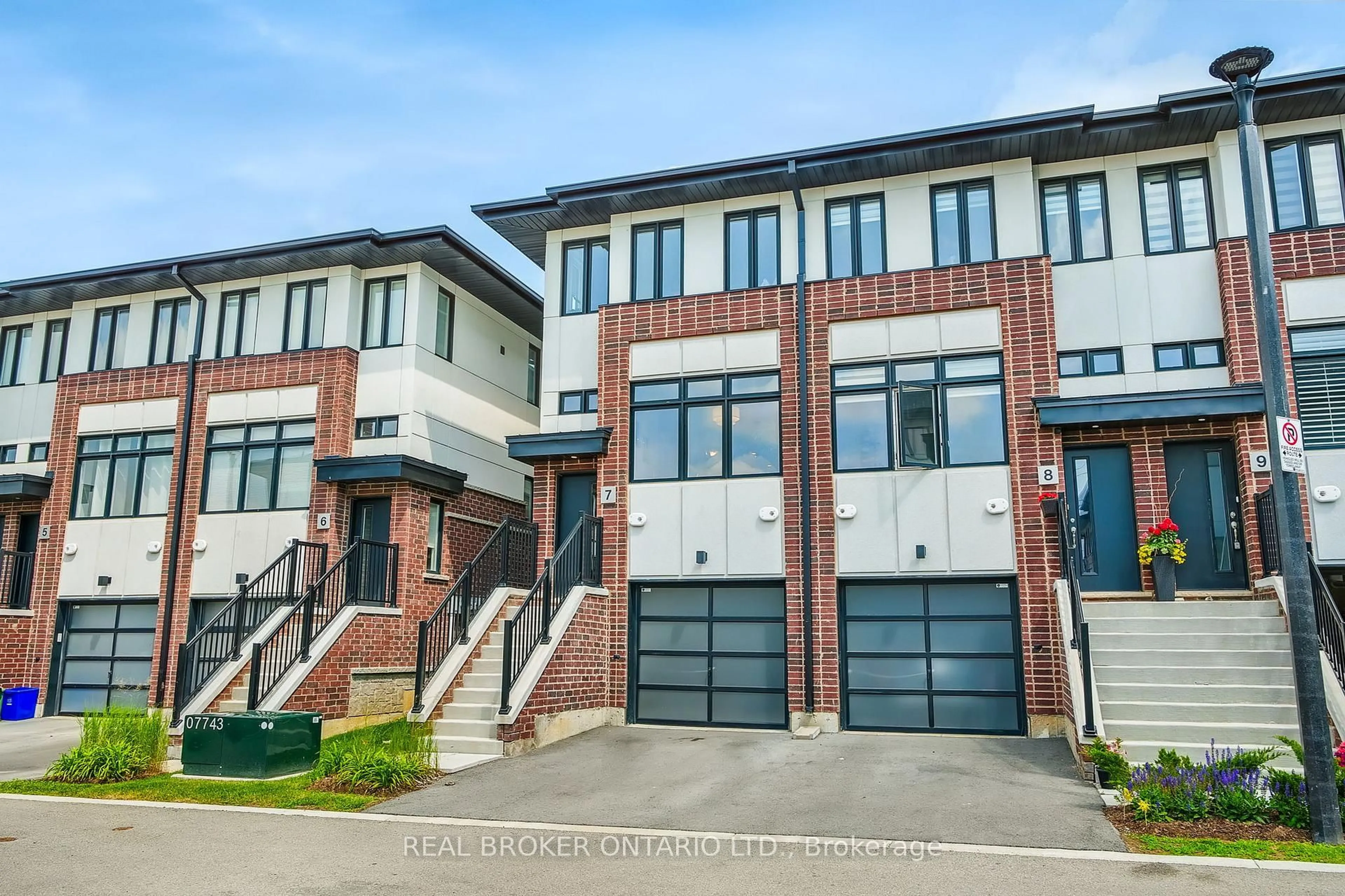 Home with brick exterior material, street for 527 Shaver Rd #7, Hamilton Ontario L9G 0J1
