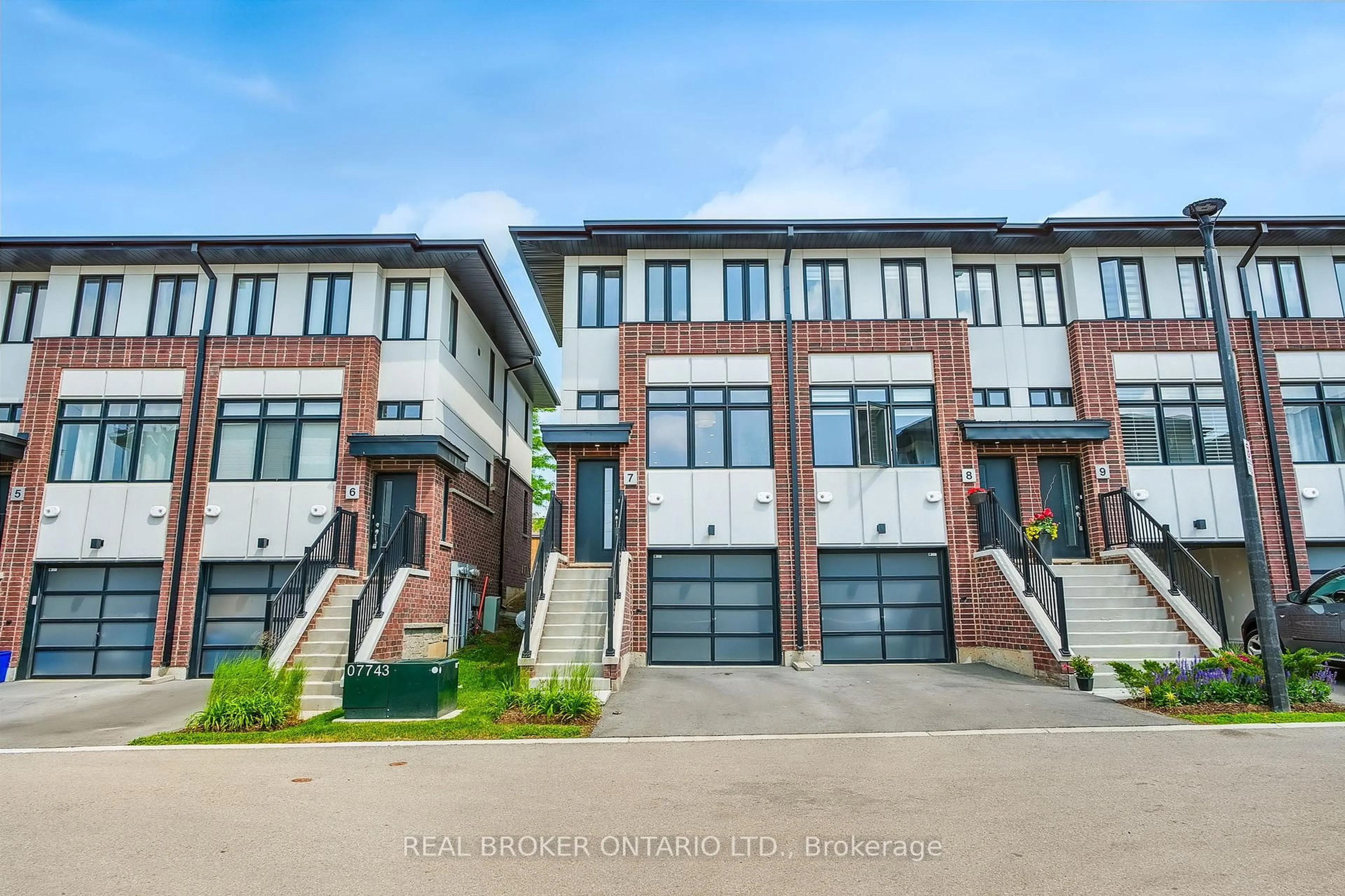 Home with brick exterior material, street for 527 Shaver Rd #7, Hamilton Ontario L9G 0J1
