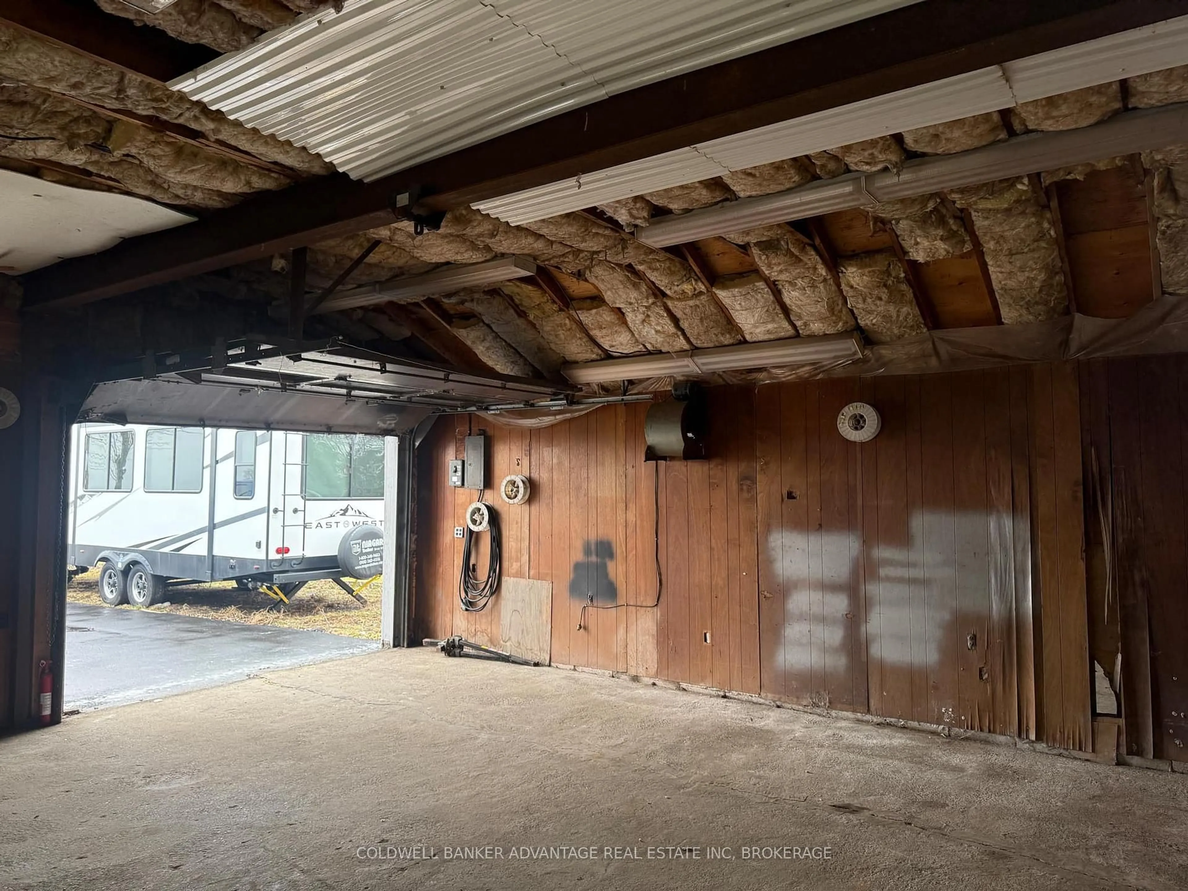 Indoor garage for 11613 HighWay 3 Highway, Wainfleet Ontario L0S 1V0