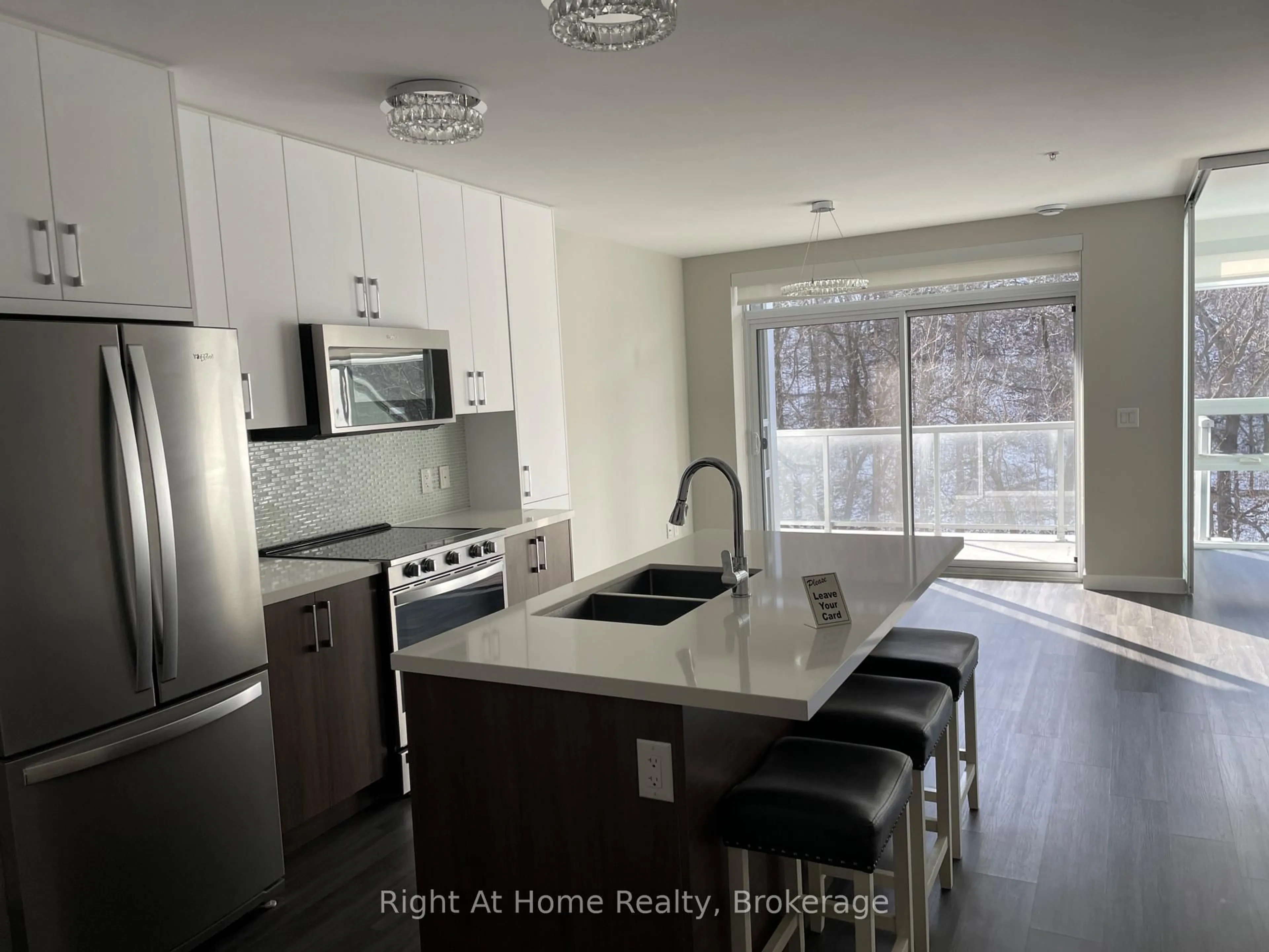 Open concept kitchen, unknown for 455 Charlton Ave #606, Hamilton Ontario L8N 0B2