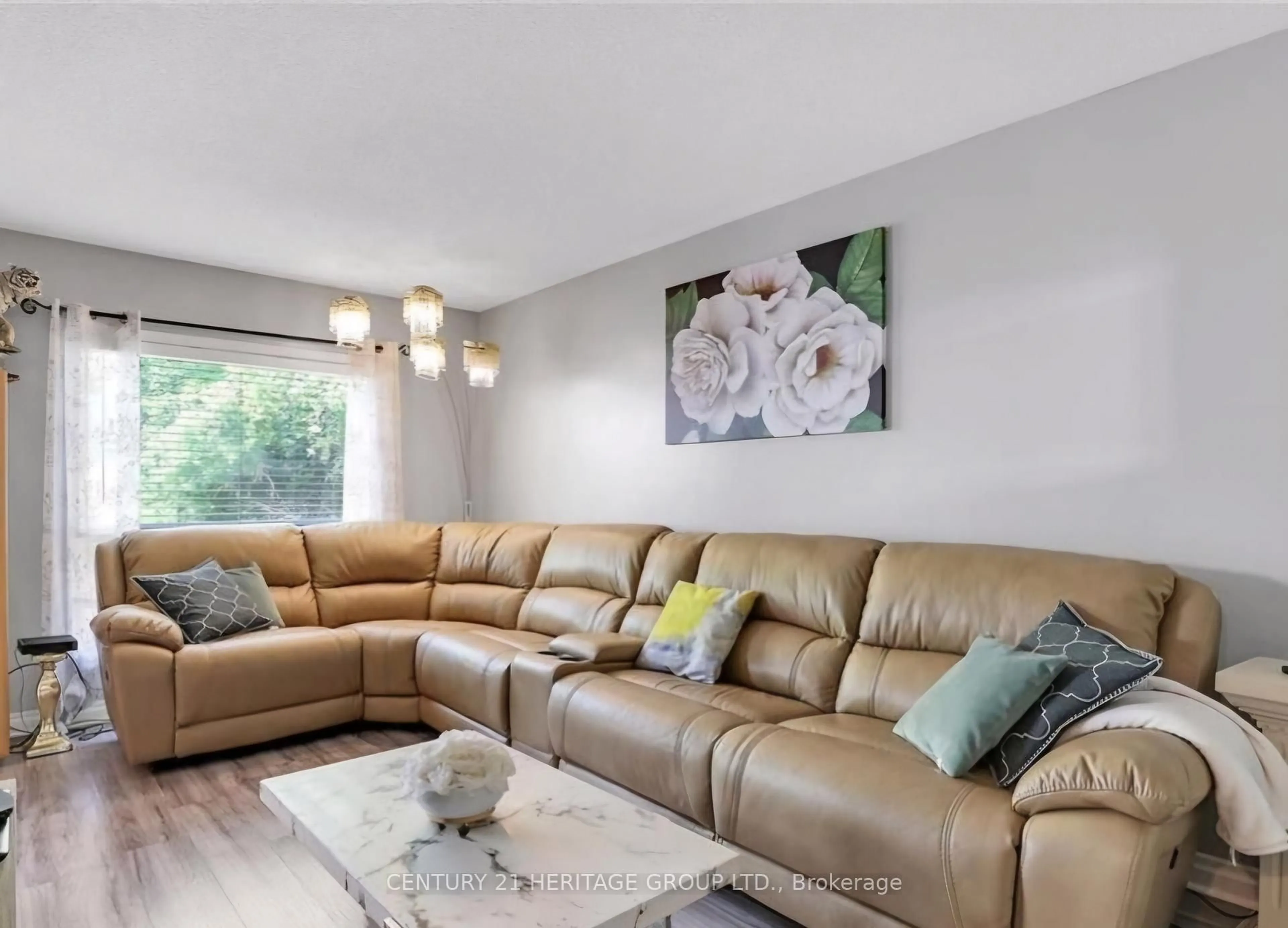 Living room with furniture, unknown for 285 Hungerford St, London East Ontario N5W 6E2