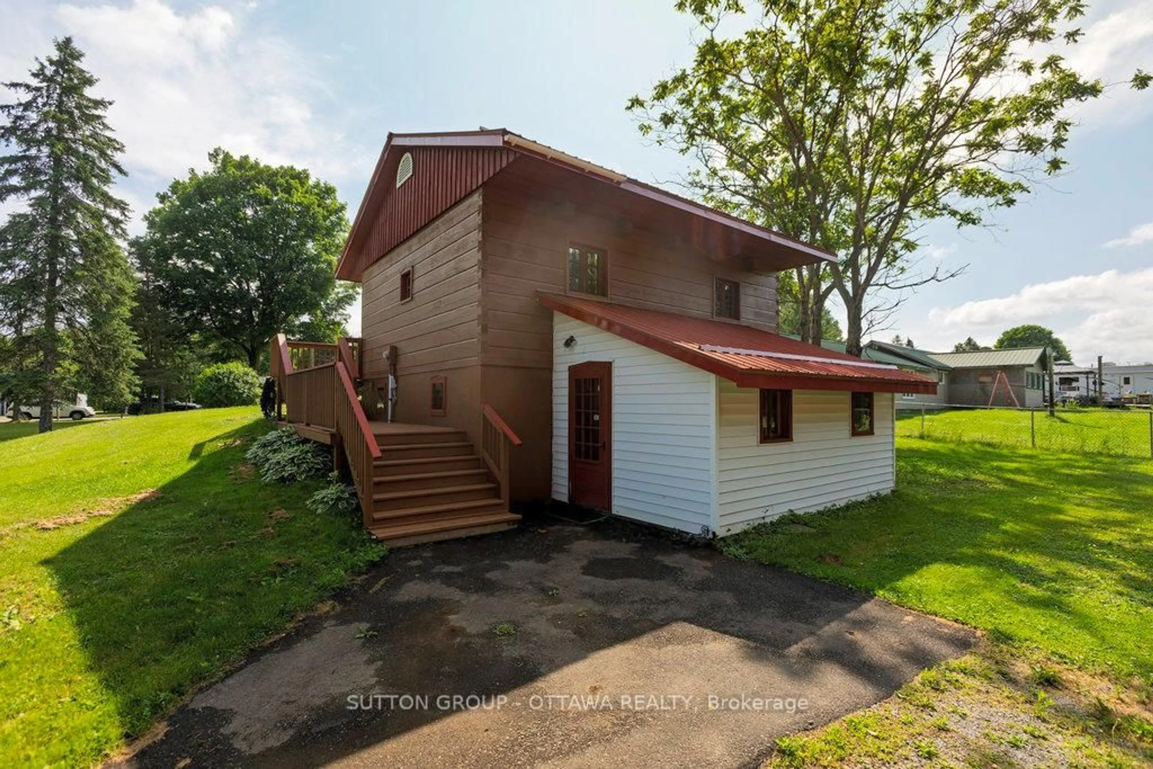 A pic from outside/outdoor area/front of a property/back of a property/a pic from drone, unknown for 3510 Blair Rd, Elizabethtown-Kitley Ontario K0E 1M0