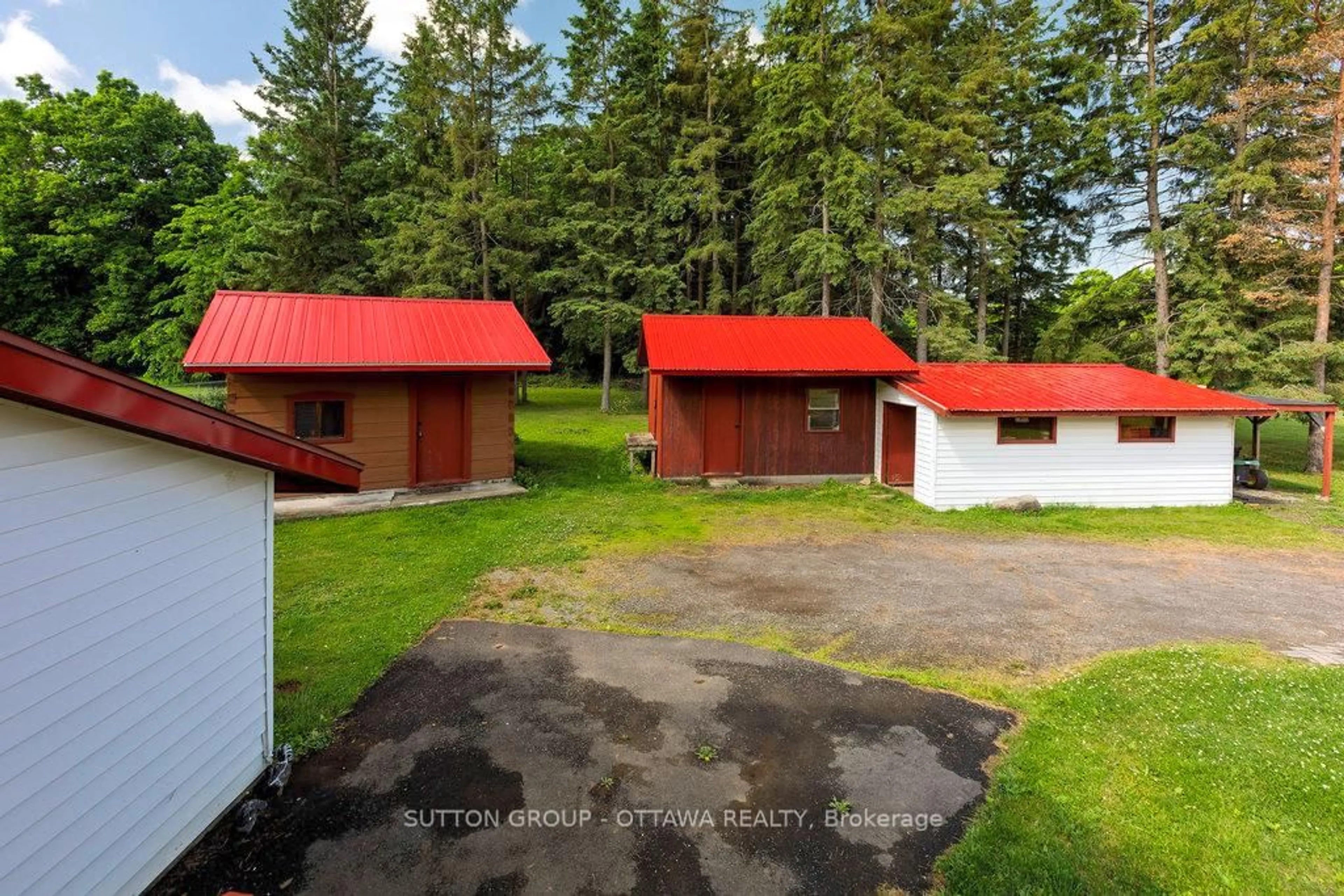 A pic from outside/outdoor area/front of a property/back of a property/a pic from drone, unknown for 3510 Blair Rd, Elizabethtown-Kitley Ontario K0E 1M0