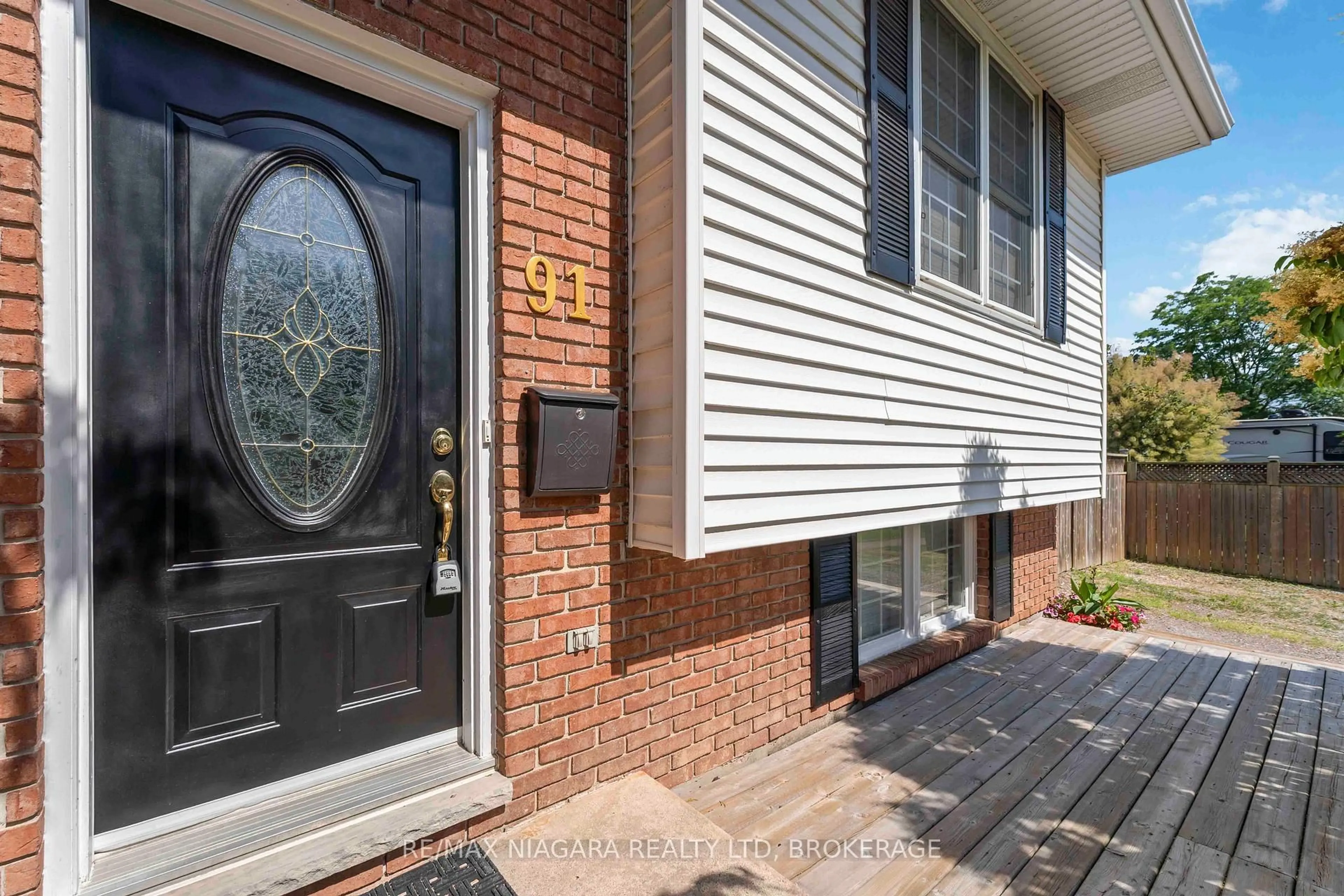 Home with brick exterior material, street for 91 Woodrow St, St. Catharines Ontario L2P 3S2