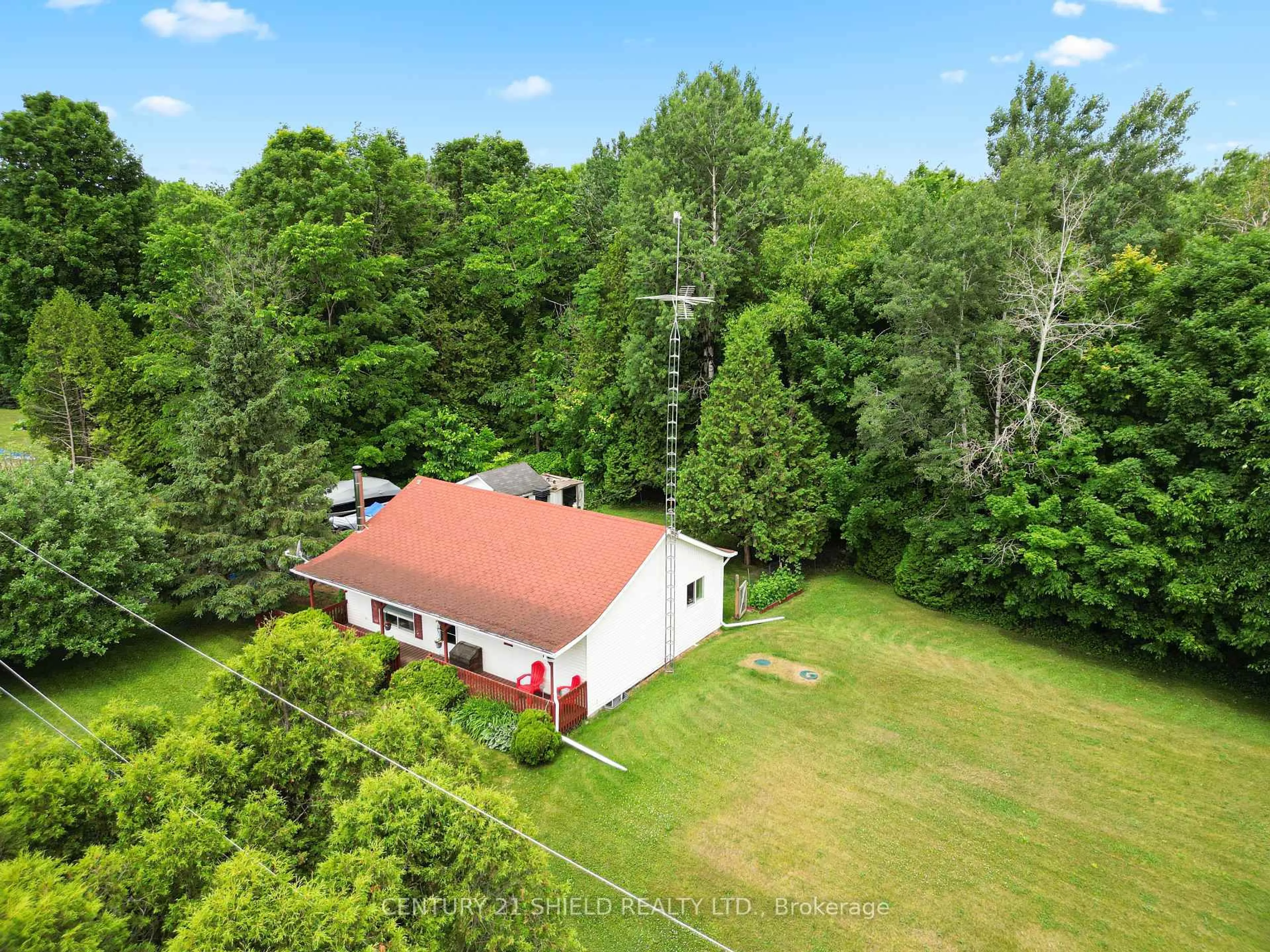 A pic from outside/outdoor area/front of a property/back of a property/a pic from drone, unknown for 3842 Lakeside Dr, South Glengarry Ontario K0C 1Z0