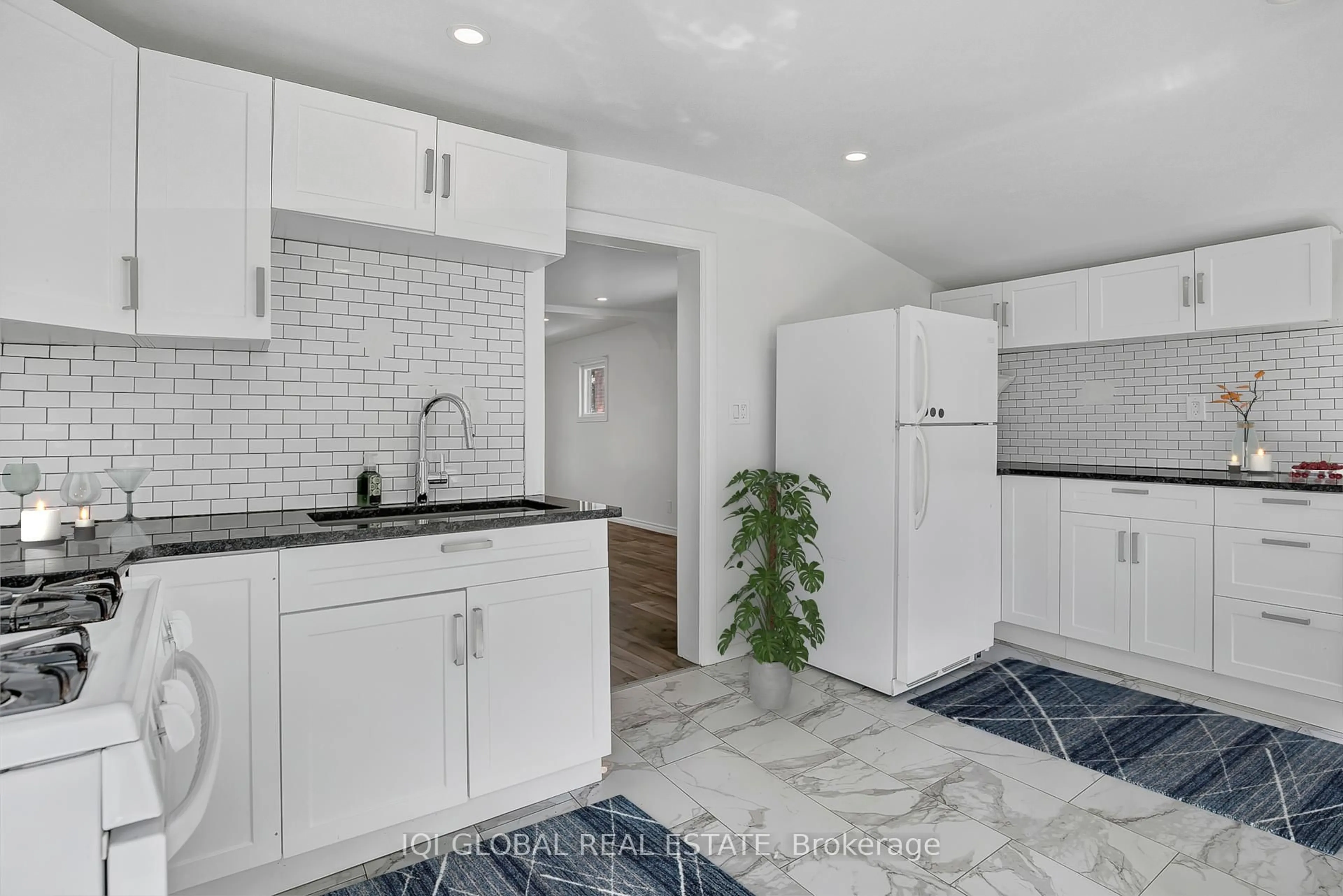 Open concept kitchen, ceramic/tile floor for 1256 High St, Windsor Ontario N8Y 4B2