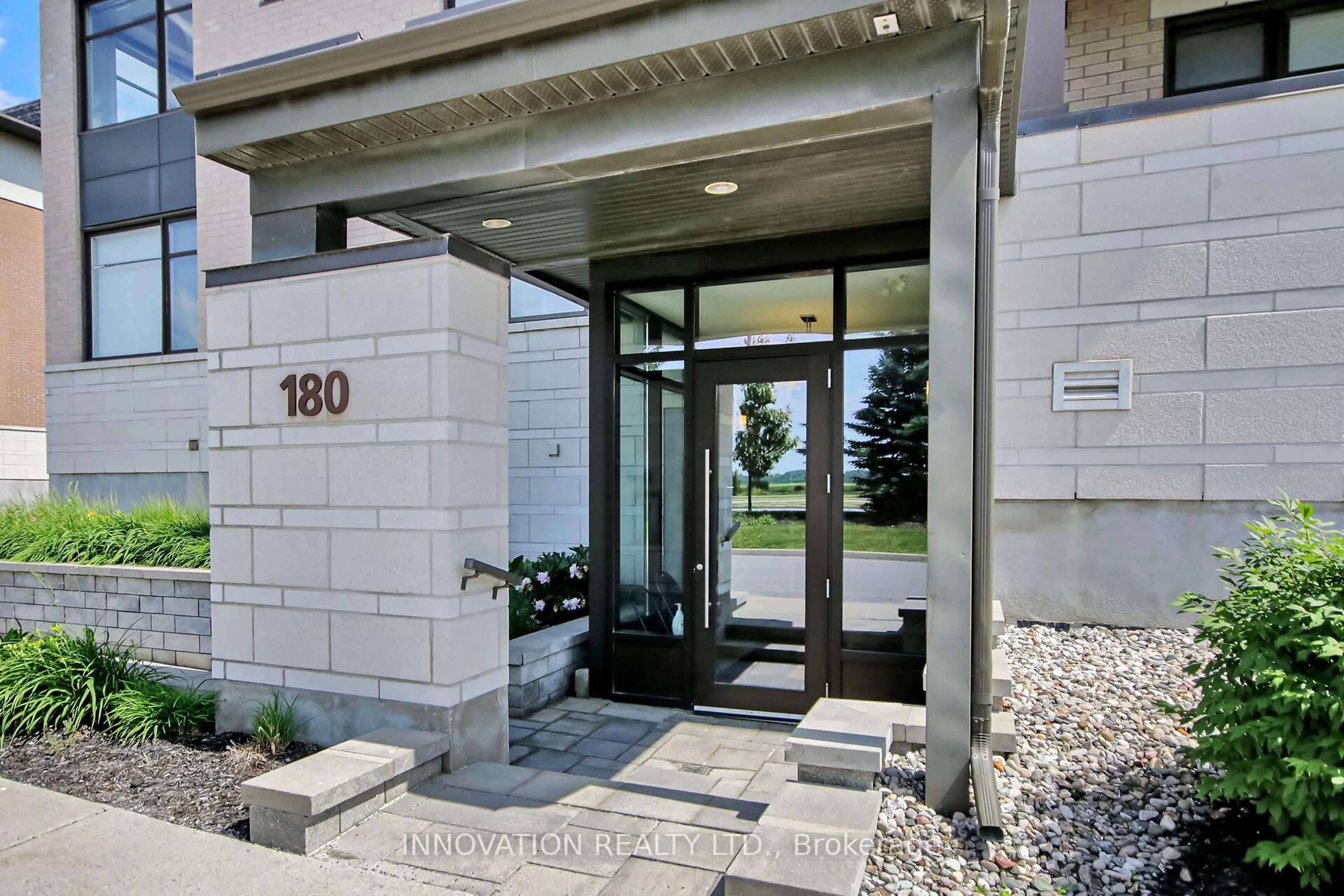 Indoor entryway for 180 Guelph Private #201, Kanata Ontario K2T 0J6