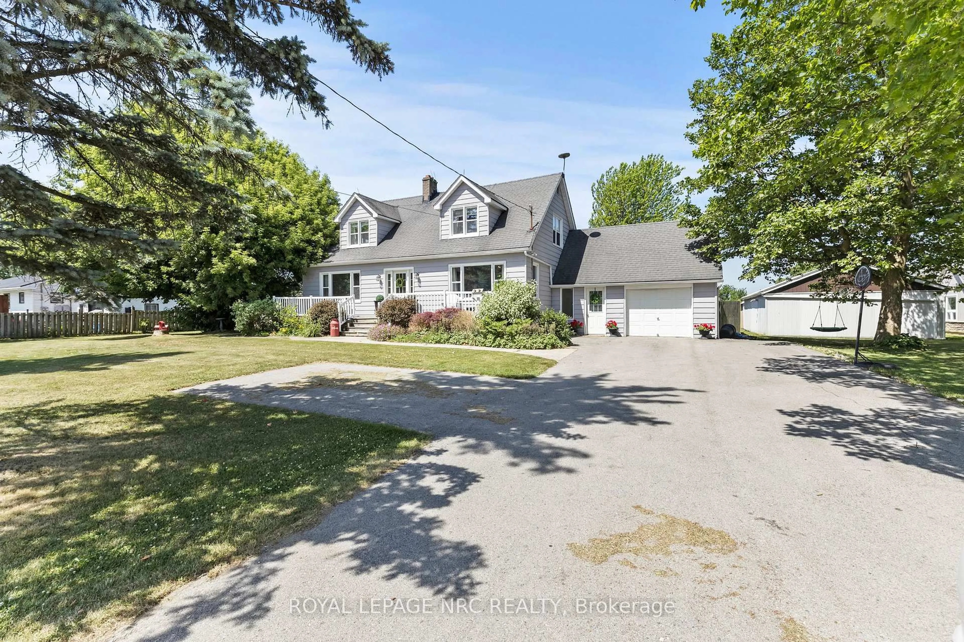 A pic from outside/outdoor area/front of a property/back of a property/a pic from drone, street for 74092 Wellandport Rd, West Lincoln Ontario L0R 2J0