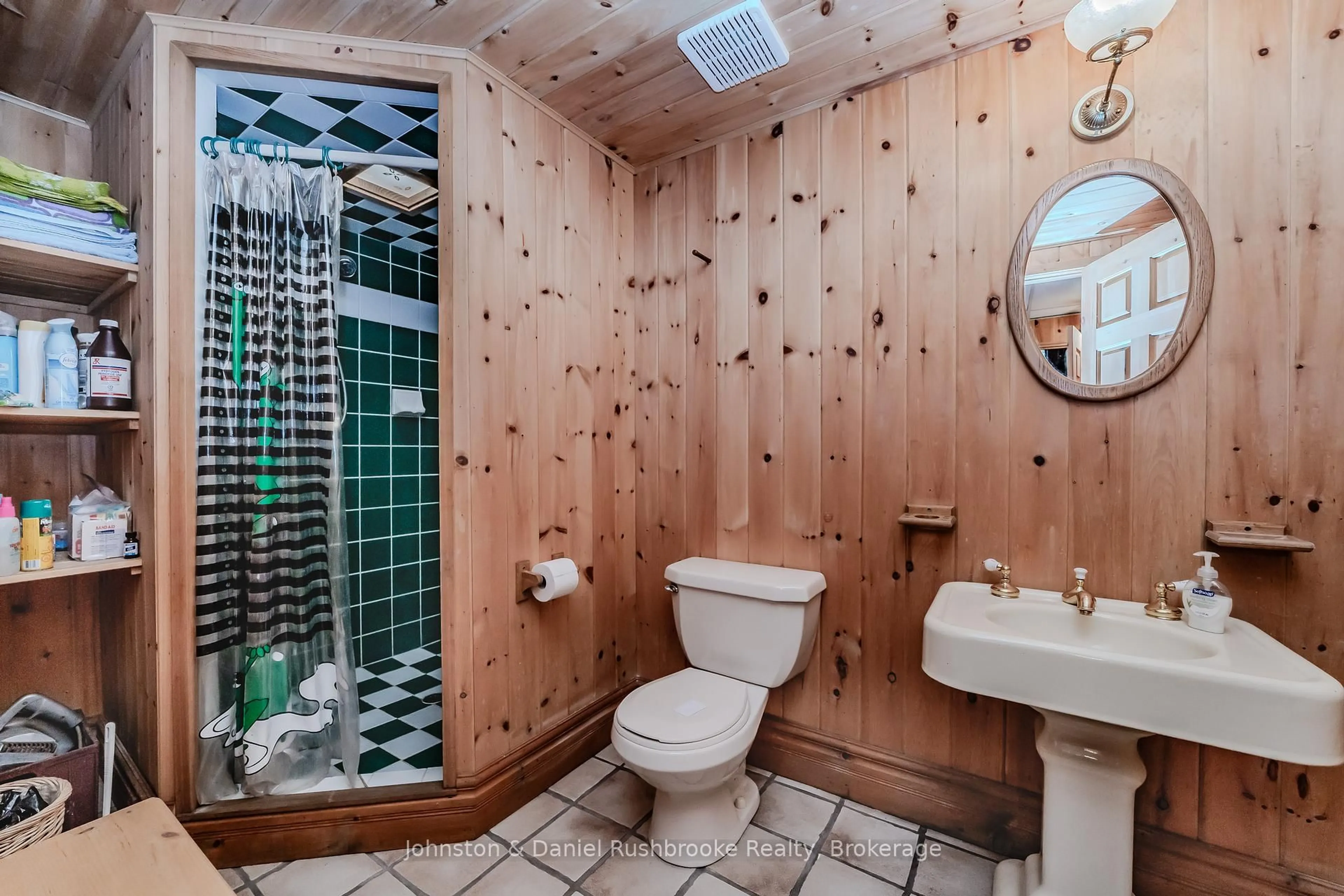 Standard bathroom, ceramic/tile floor for 9 Elsasser Rd, Seguin Ontario P2A 2W8