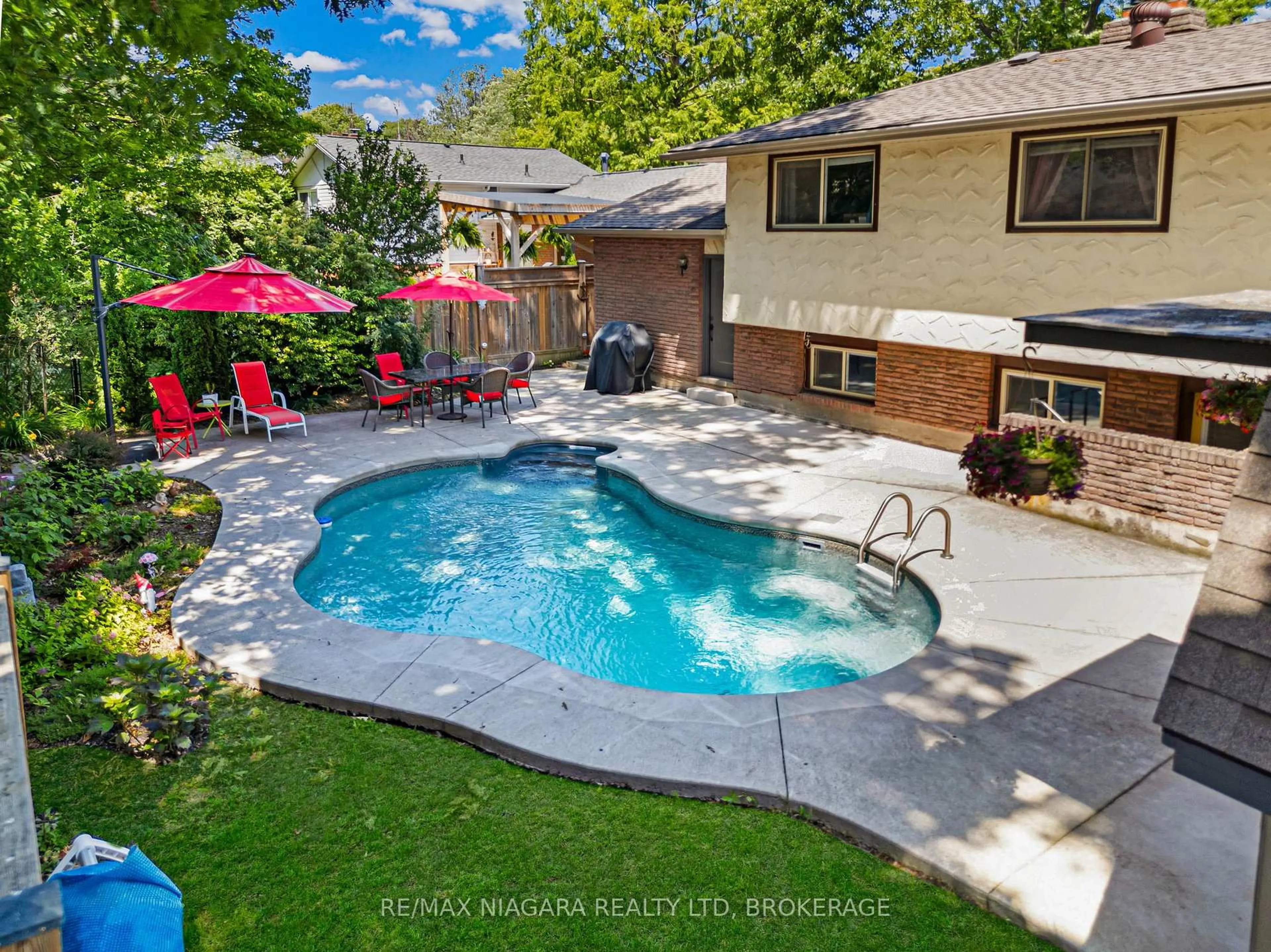 Unknown for 2581 Lepp Ave, Niagara Falls Ontario L2J 2B9