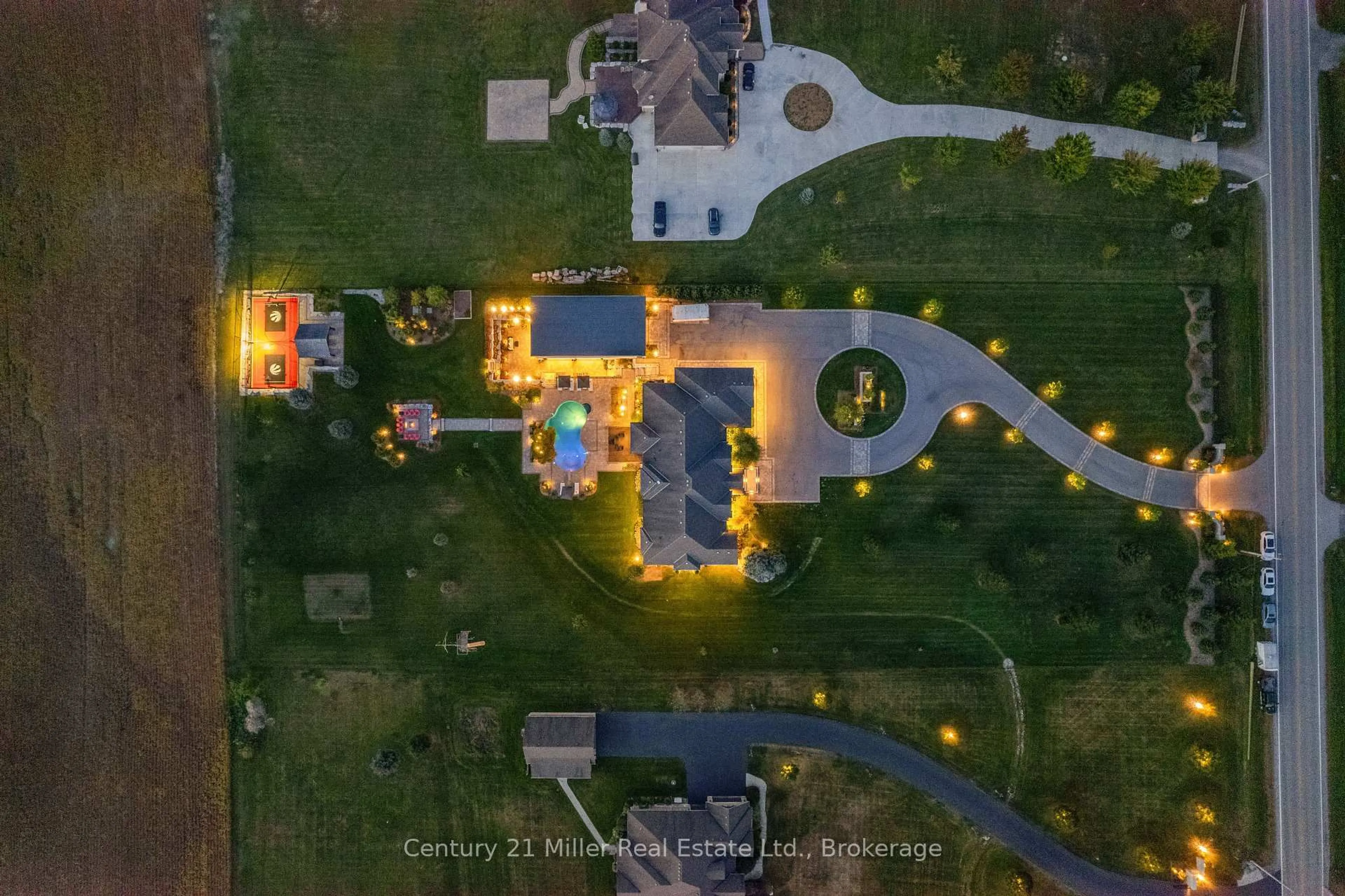 A pic from outside/outdoor area/front of a property/back of a property/a pic from drone, street for 214 Jerseyville Rd, Brant Ontario N3T 5M1