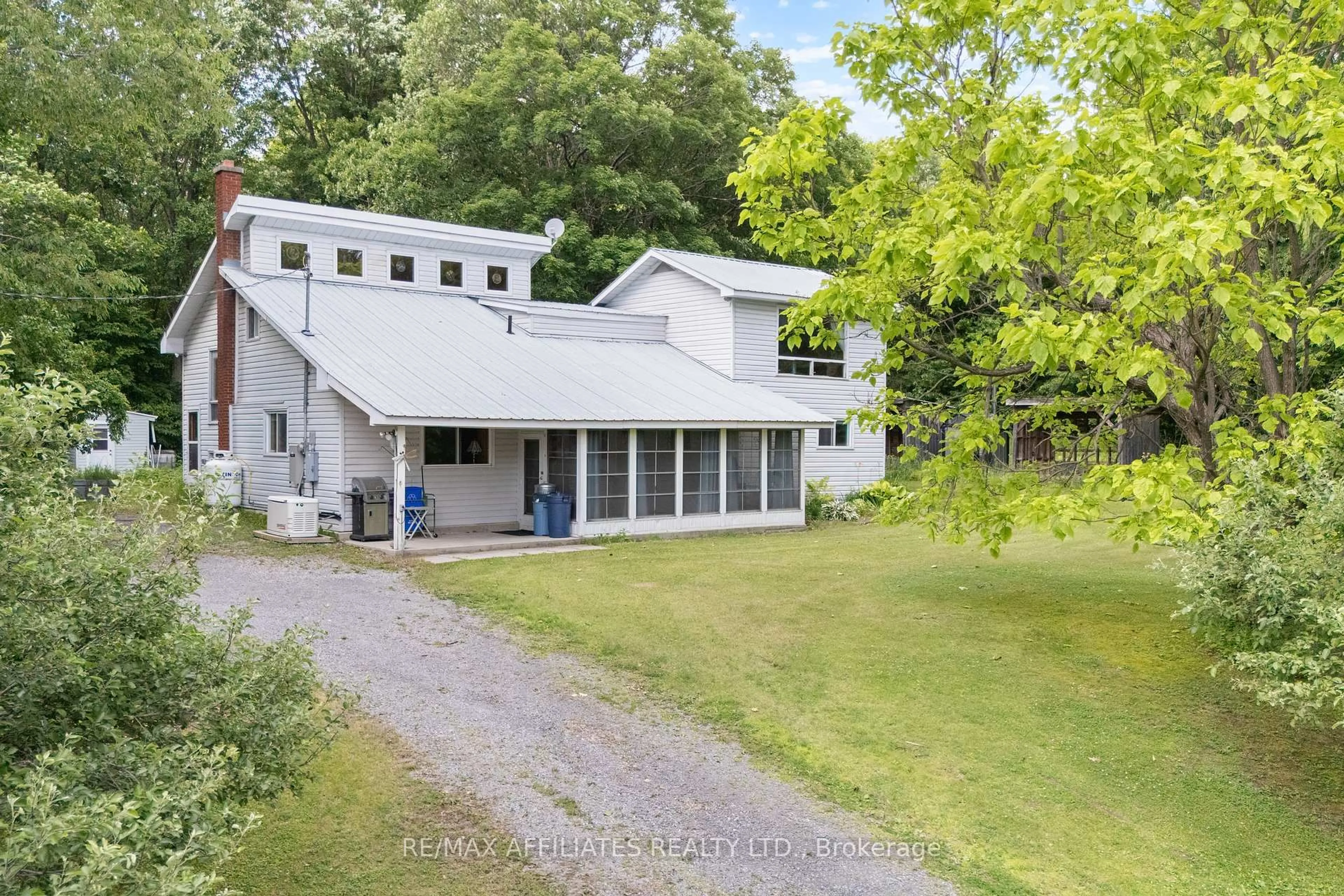 A pic from outside/outdoor area/front of a property/back of a property/a pic from drone, unknown for 1655 Old Perth Rd, Almonte Ontario K0A 1A0