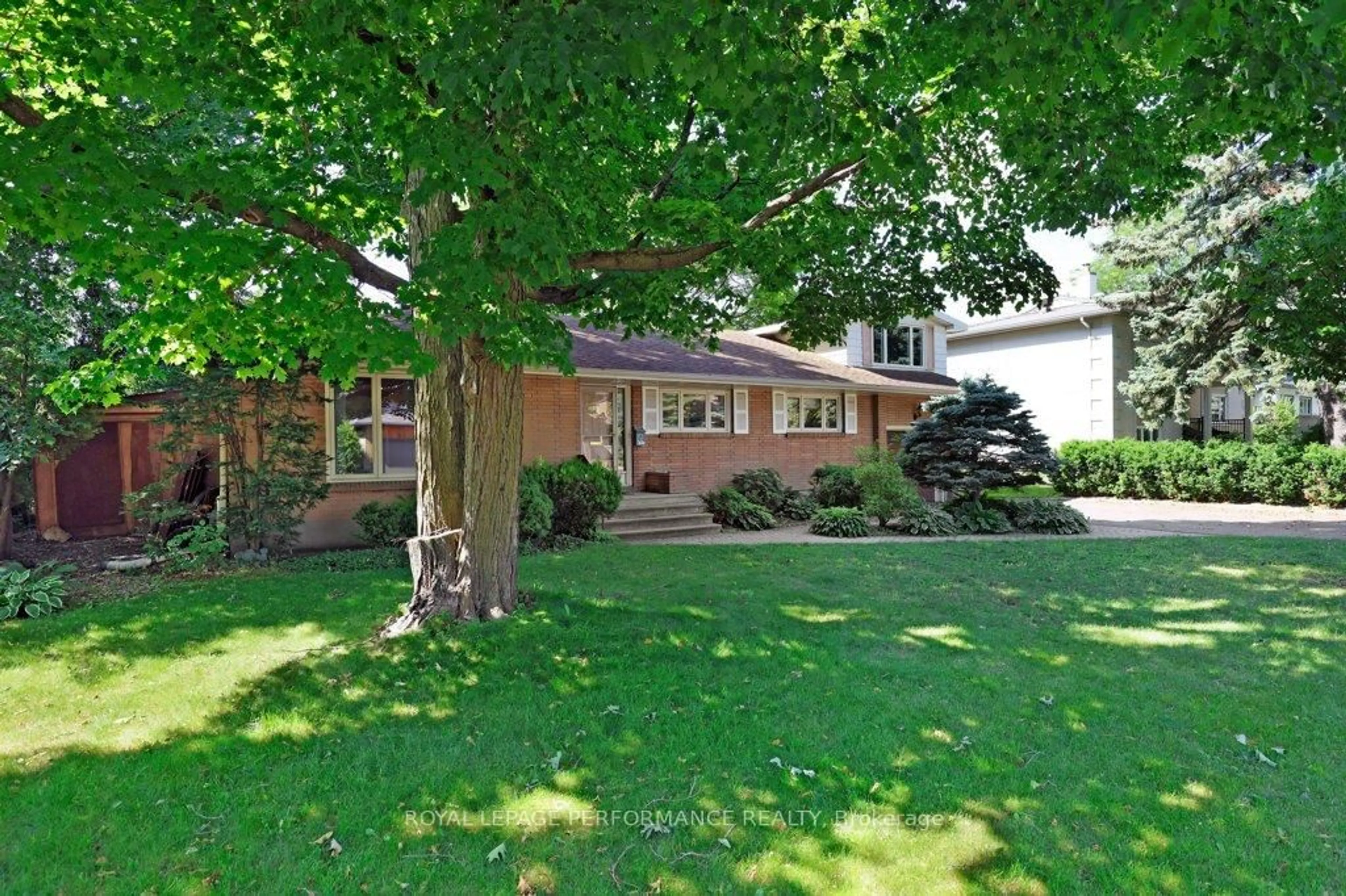 Patio, street for 1388 Wesmar Dr, Ottawa Ontario K1H 7T5