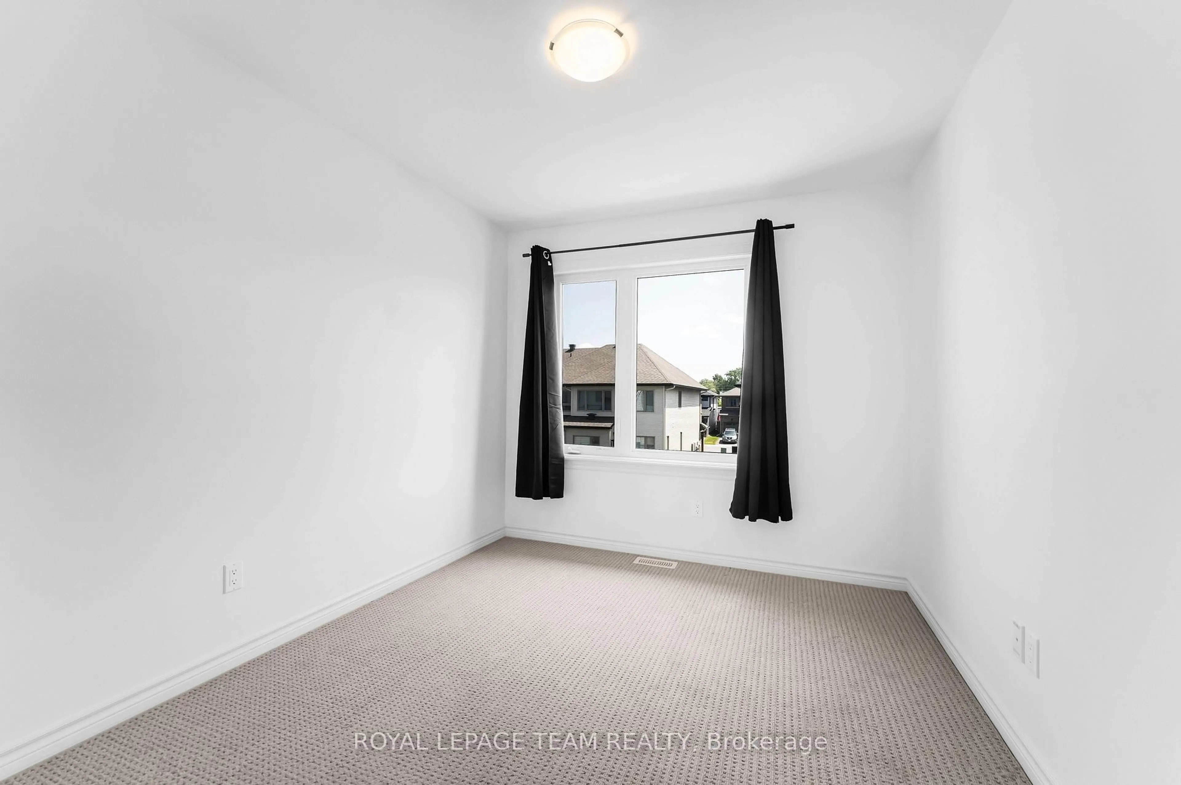 A pic of a room for 393 Cornice St St, Ottawa Ontario K1W 0P6
