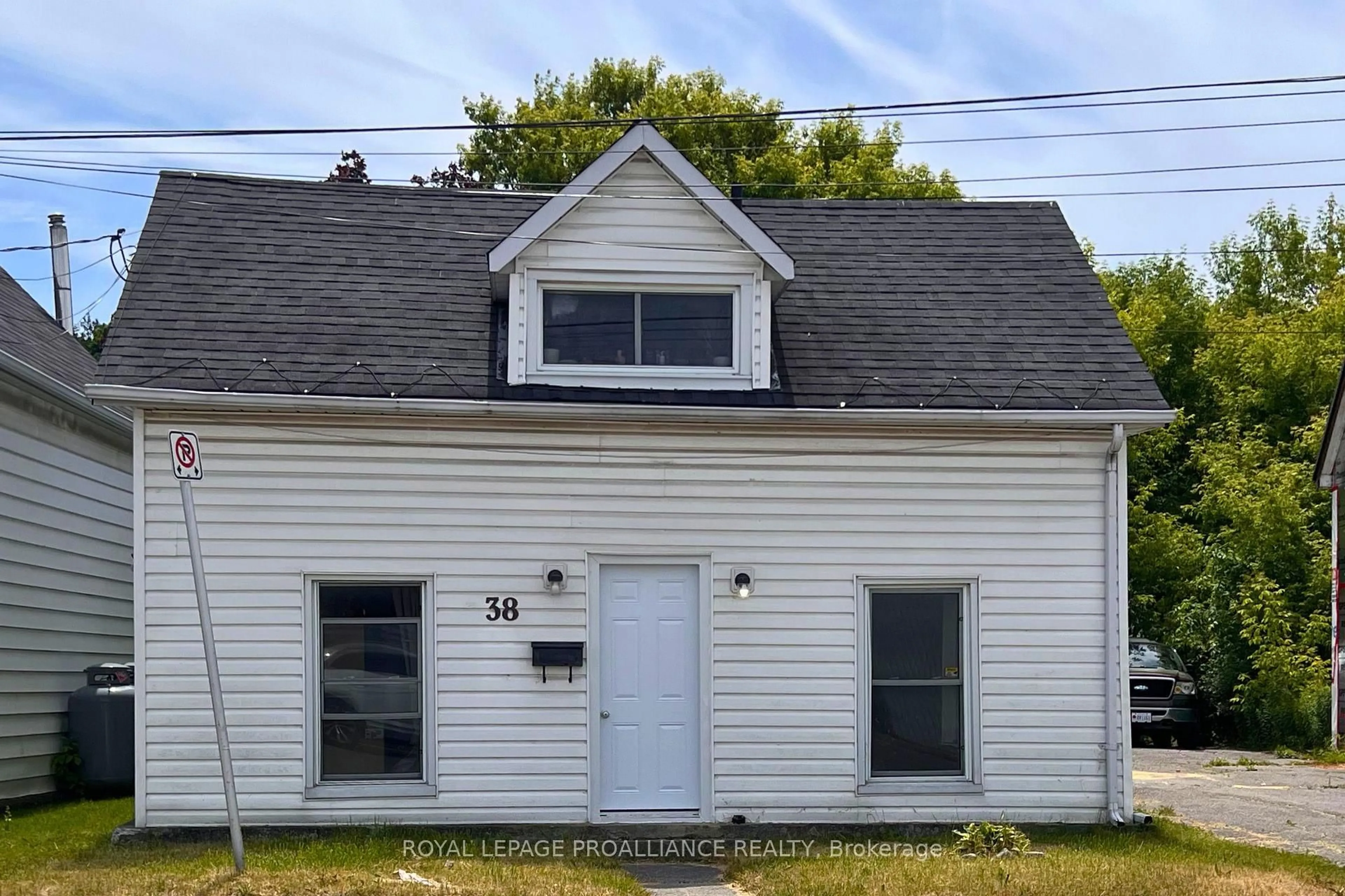 Unknown for 38 Stanley St, Quinte West Ontario K8V 4V2