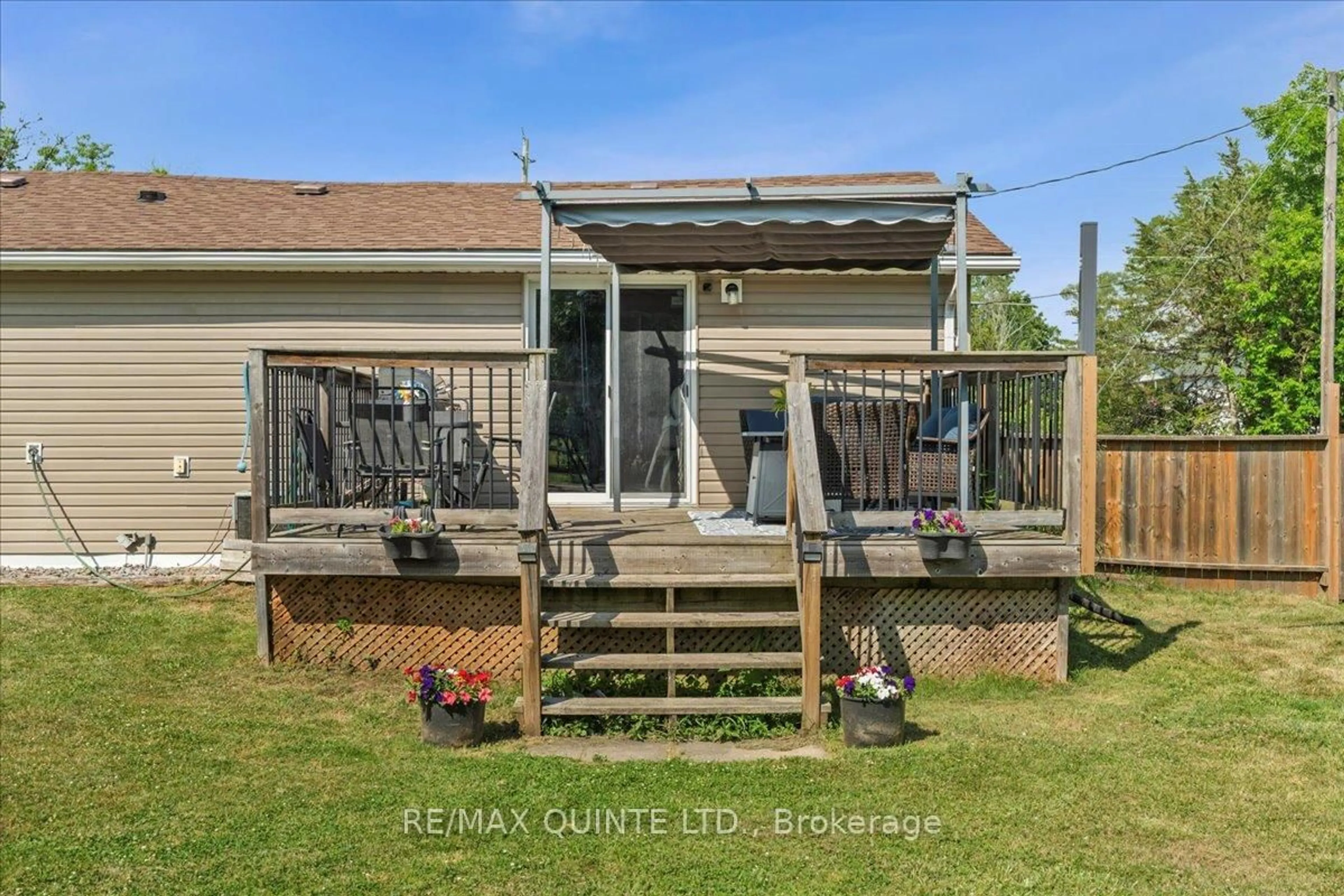 Patio, water/lake/river/ocean view for 20 2nd Dug Hill Rd, Trenton Ontario K8V 5P7