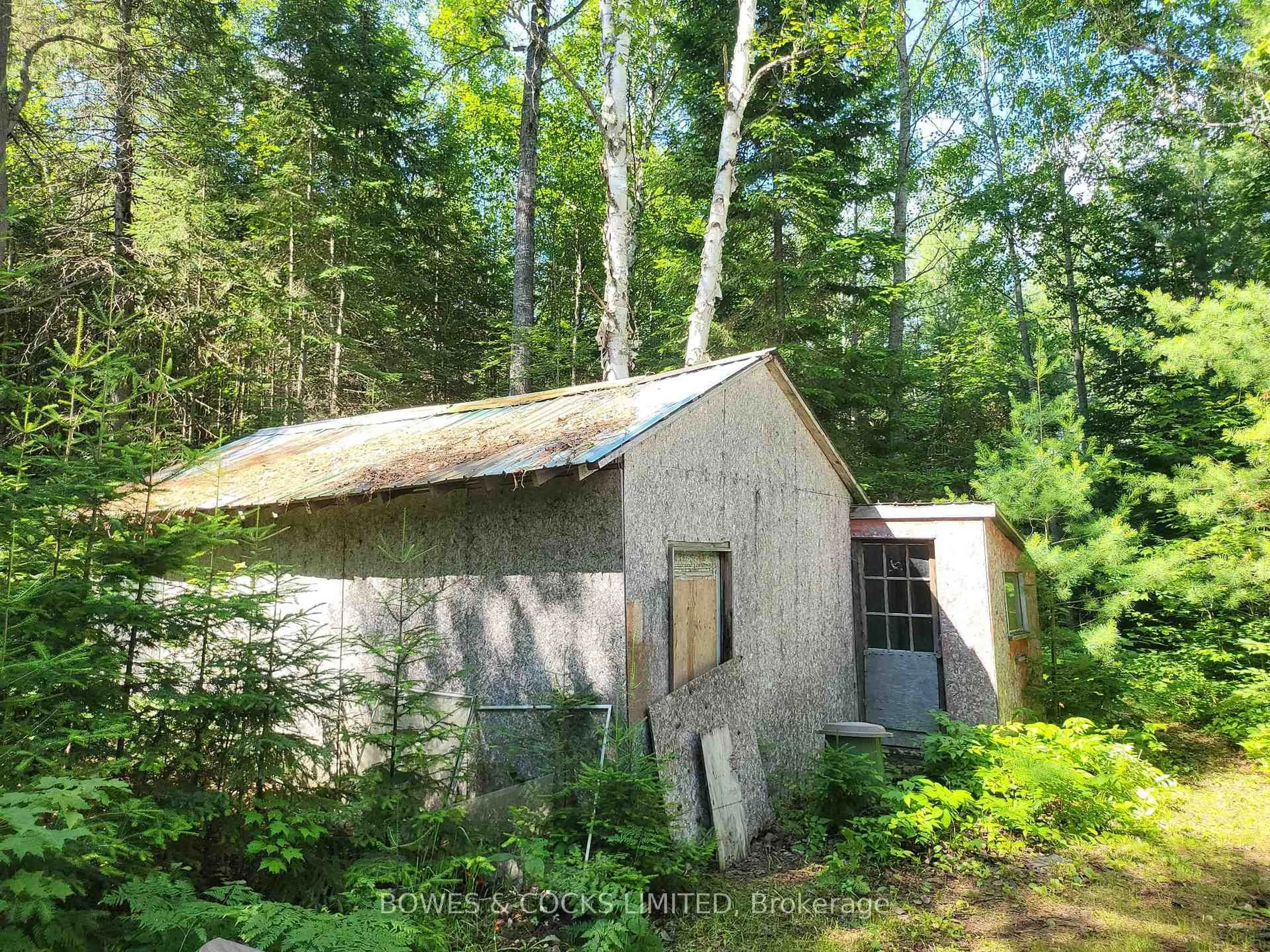 Shed for 24 Robinson Rd, Maynooth Ontario K0L 2S0