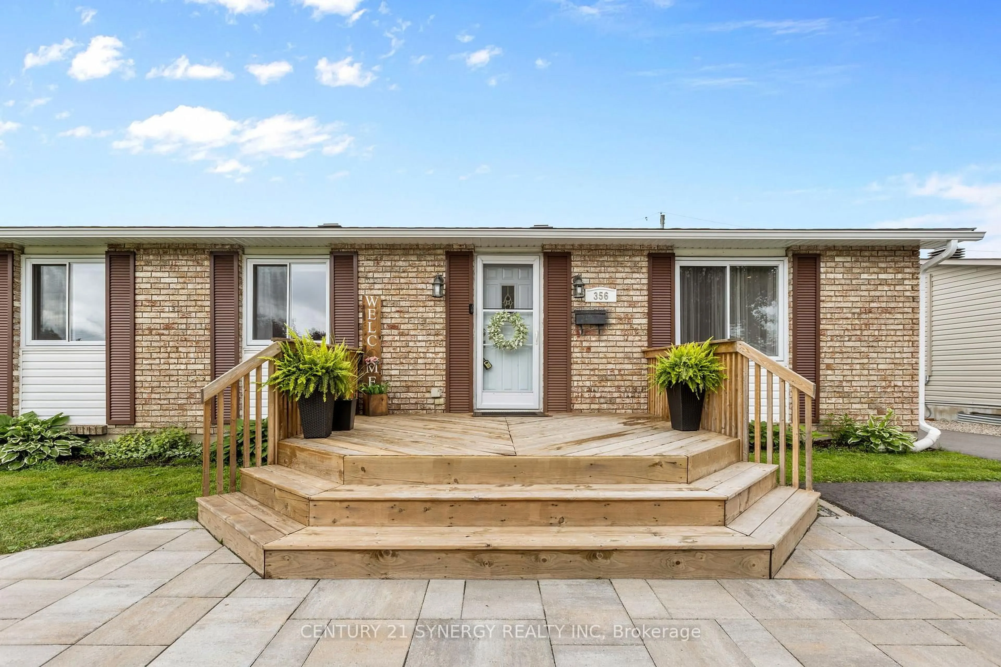Home with brick exterior material, street for 356 Amiens St, Ottawa Ontario K1E 1N9