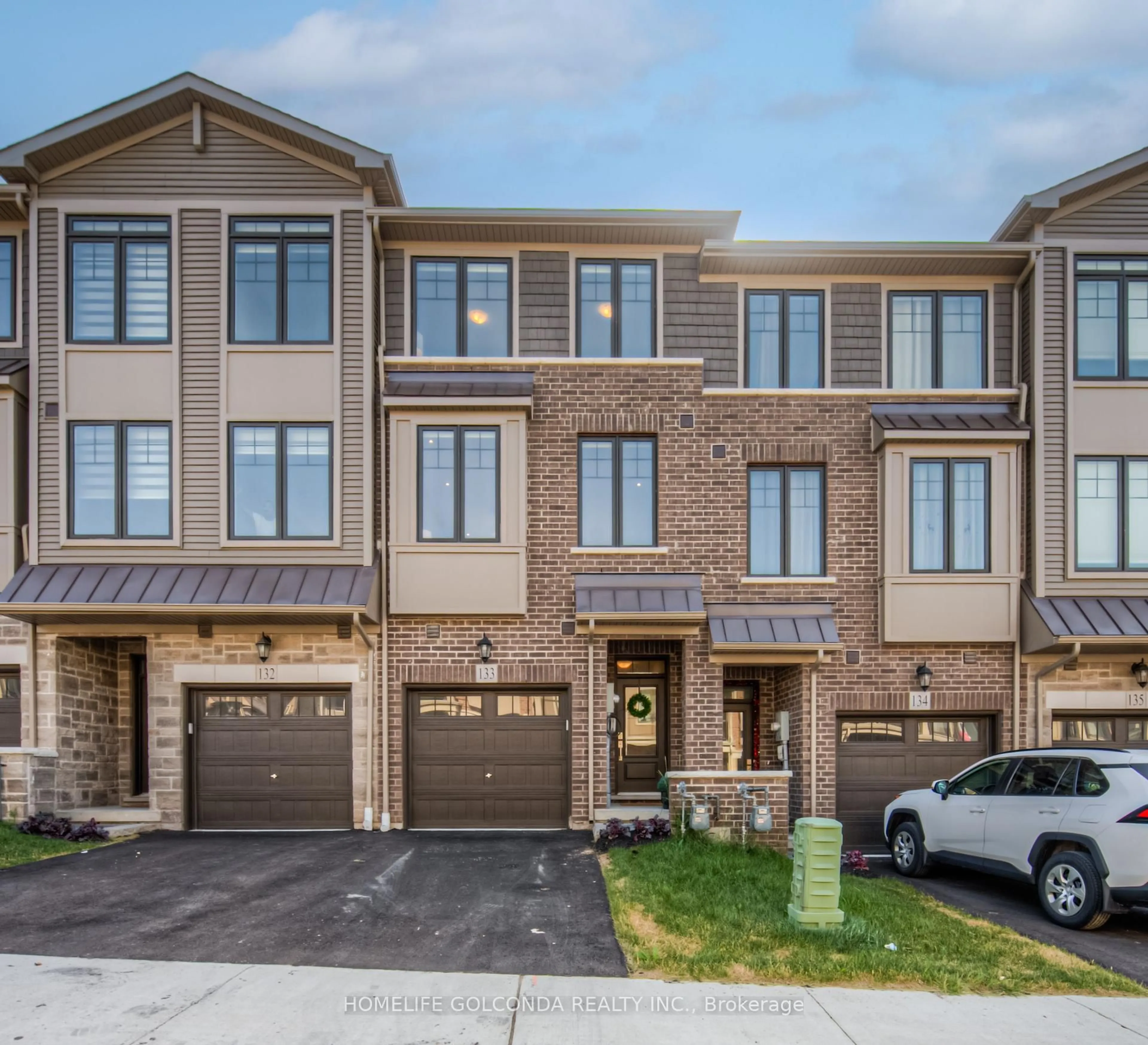 Home with brick exterior material, street for 10 Birmingham Dr. 133 Dr, Cambridge Ontario N1R 0C6