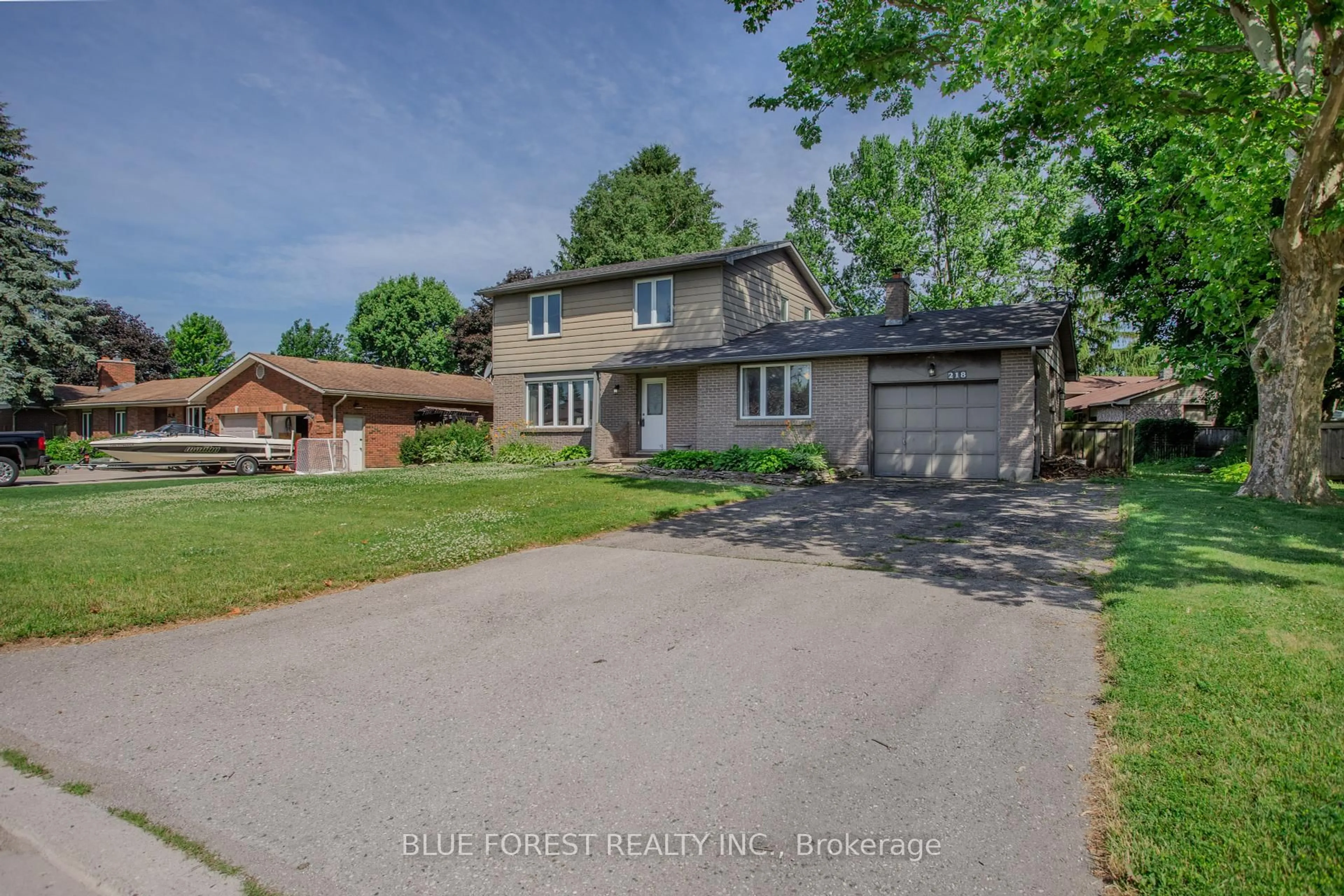 A pic from outside/outdoor area/front of a property/back of a property/a pic from drone, street for 218 Stanley St, Zorra Ontario N0M 2M0