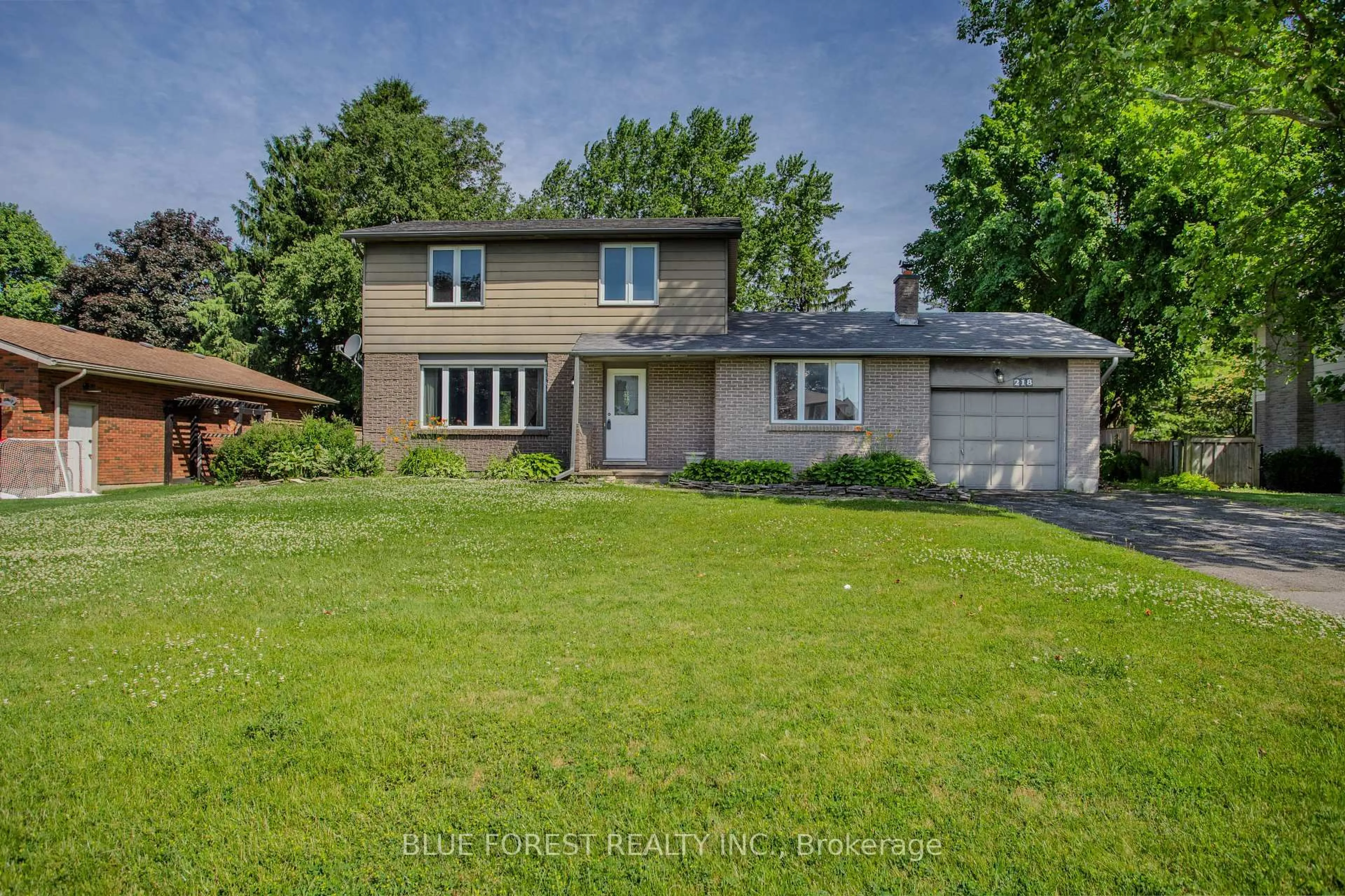 A pic from outside/outdoor area/front of a property/back of a property/a pic from drone, street for 218 Stanley St, Zorra Ontario N0M 2M0