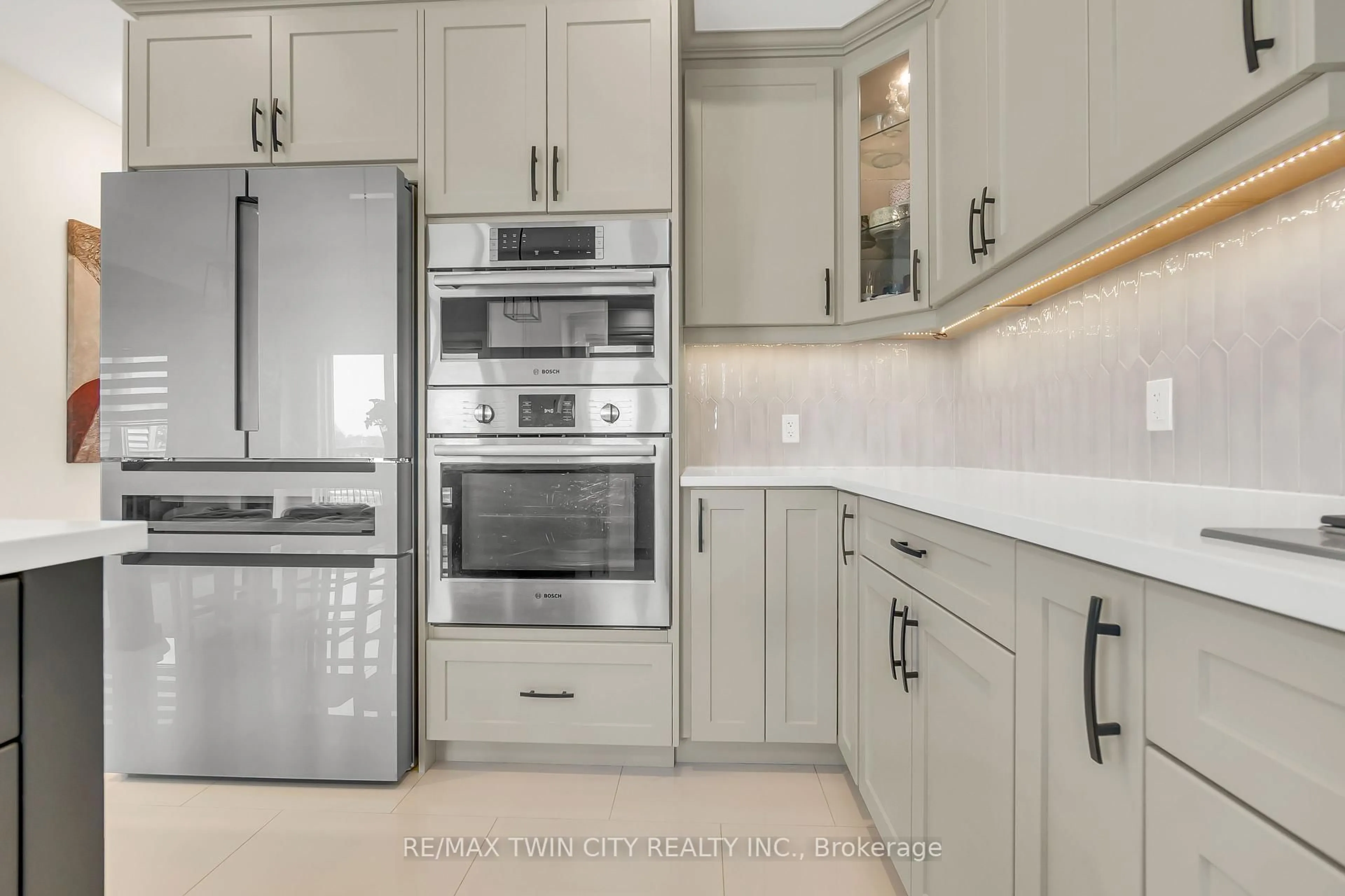 Unknown for 188 Otterbein Rd, Kitchener Ontario N2B 0A8