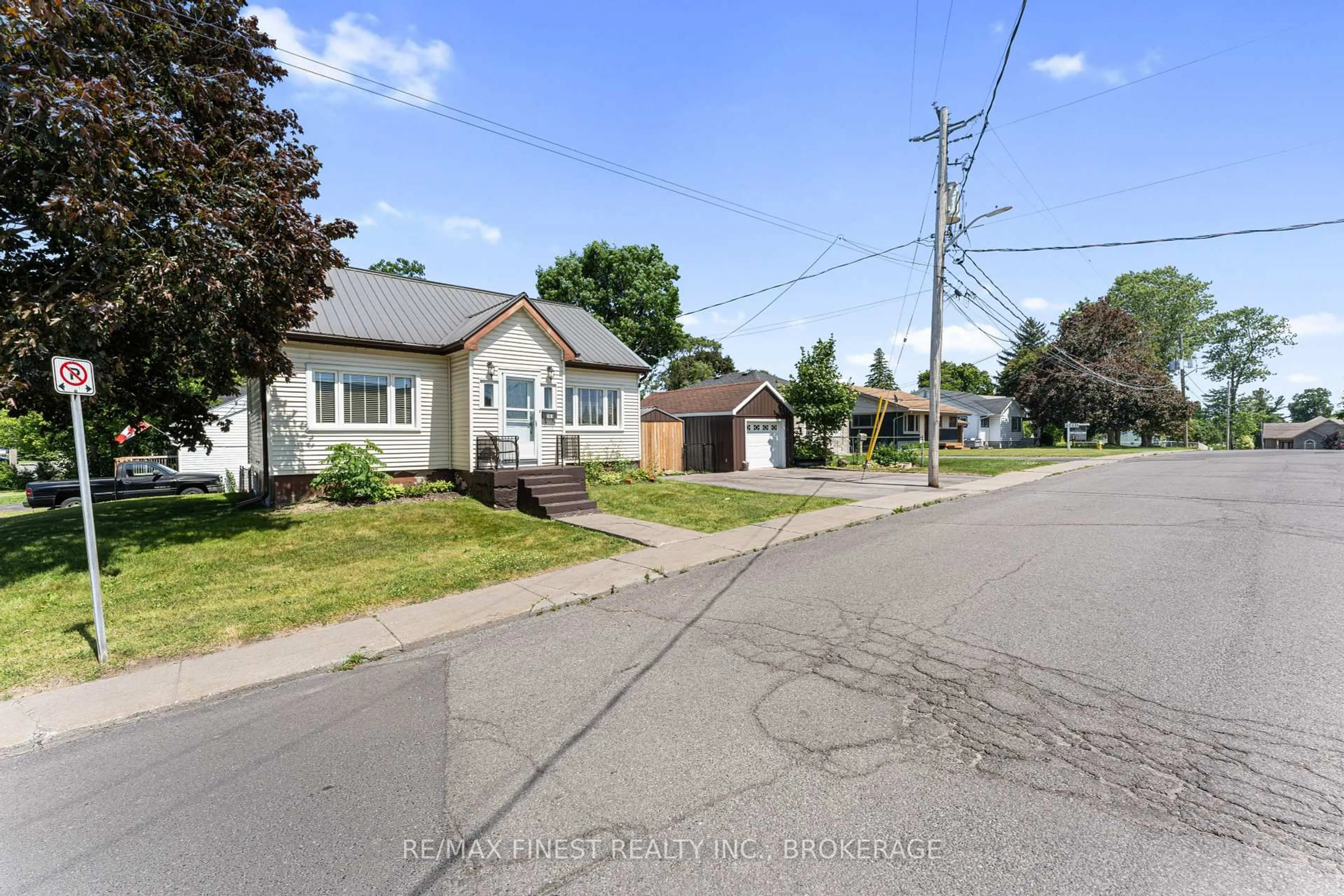 A pic from outside/outdoor area/front of a property/back of a property/a pic from drone, street for 181 York St, Greater Napanee Ontario K7R 2Y8