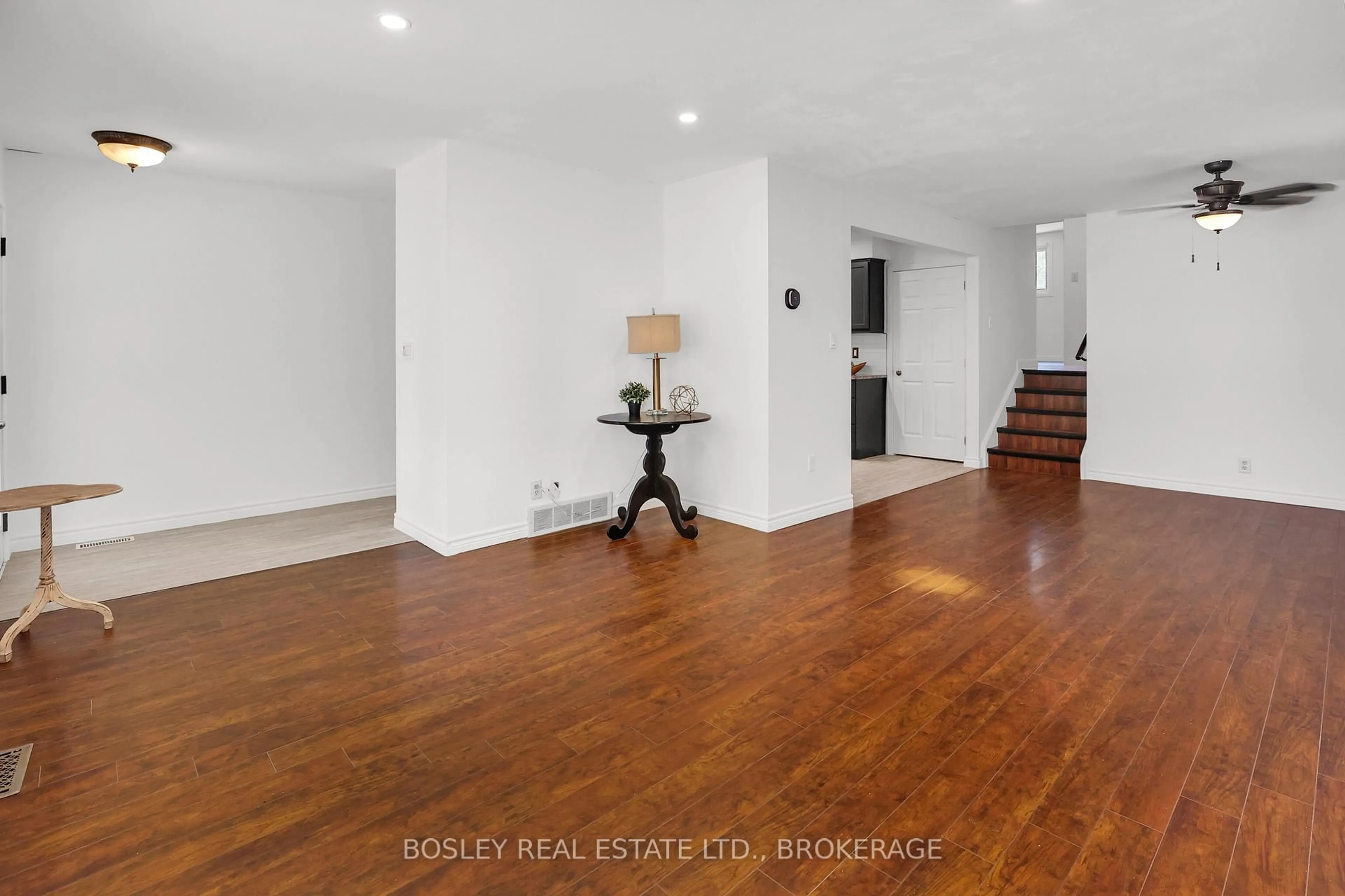 Unknown for 6392 Charnwood Ave, Niagara Falls Ontario L2H 2H2