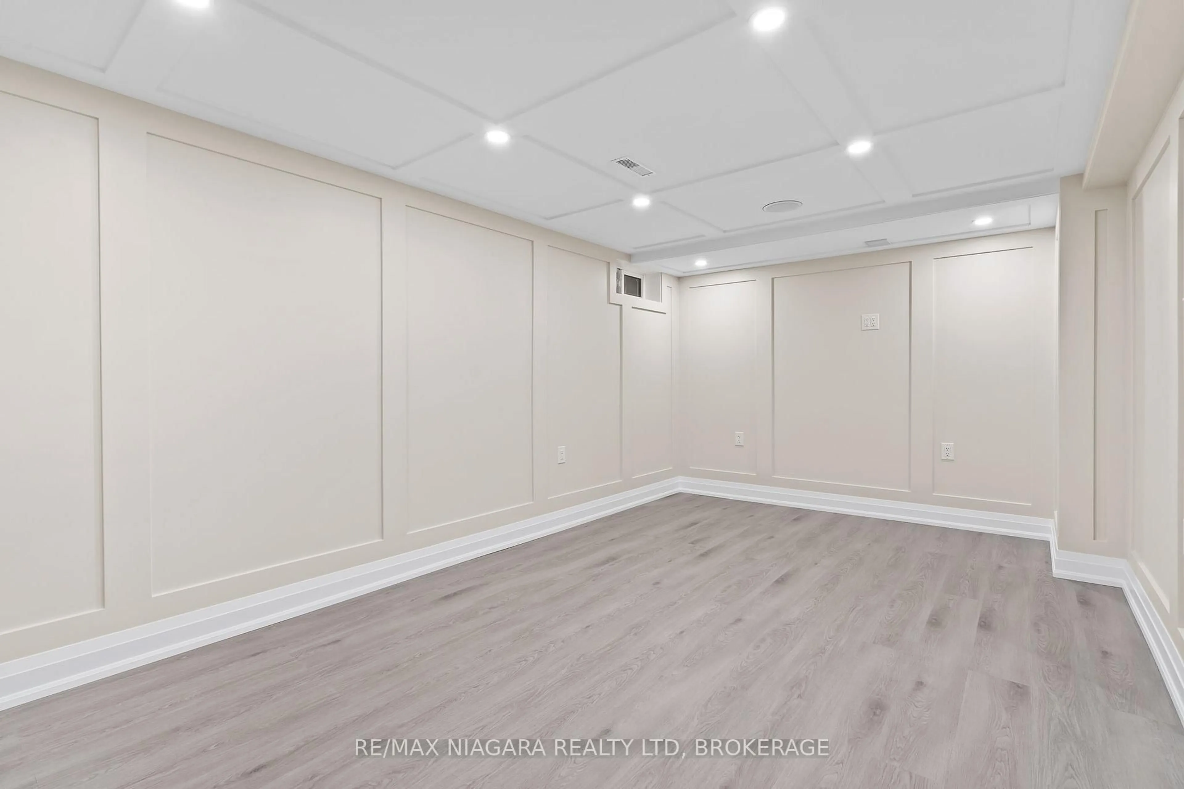 A pic of a room for 131 Chapel Hill Cres, Welland Ontario L3C 6G8