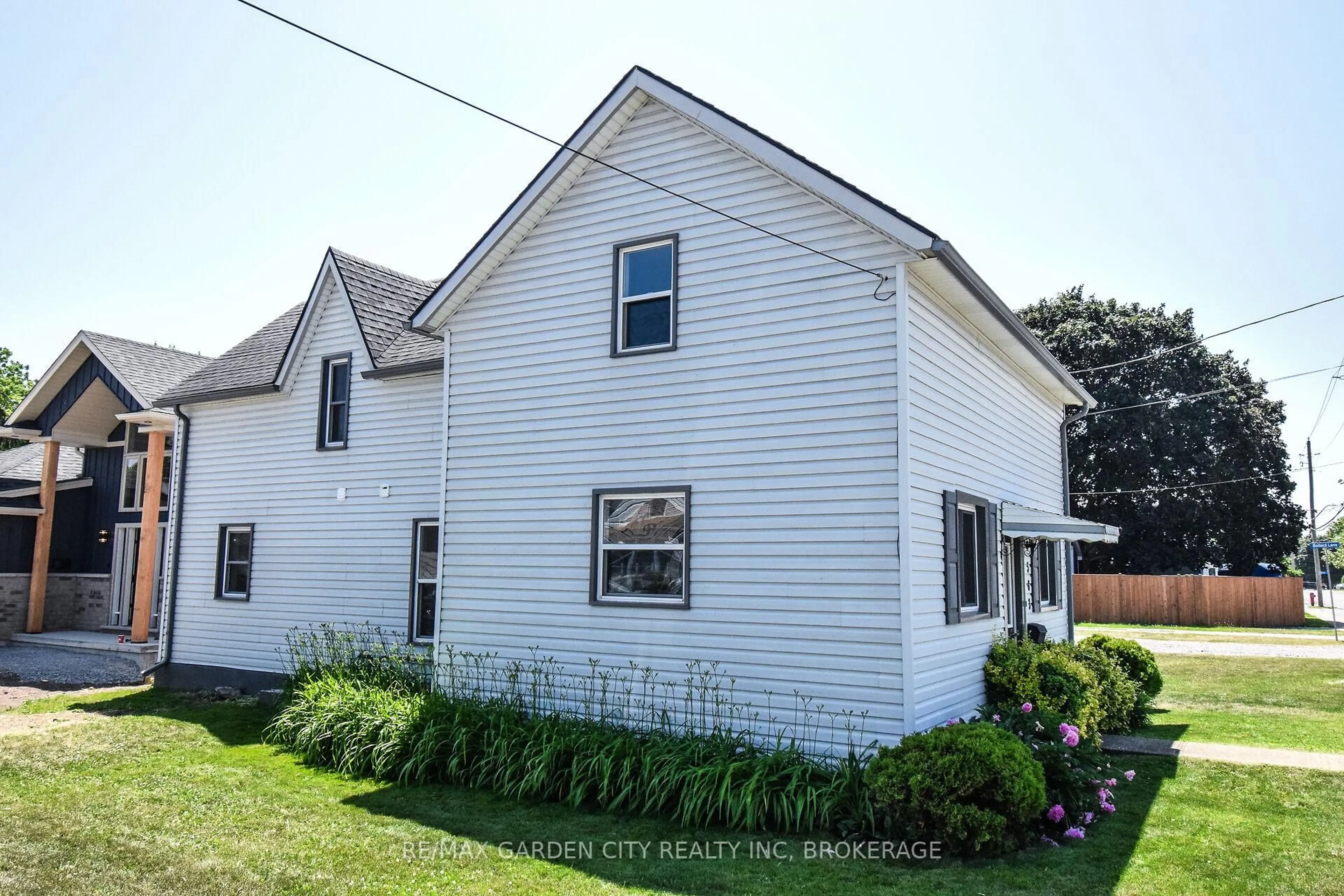 Unknown for 583 FIELDEN Ave, Port Colborne Ontario L3K 4V3
