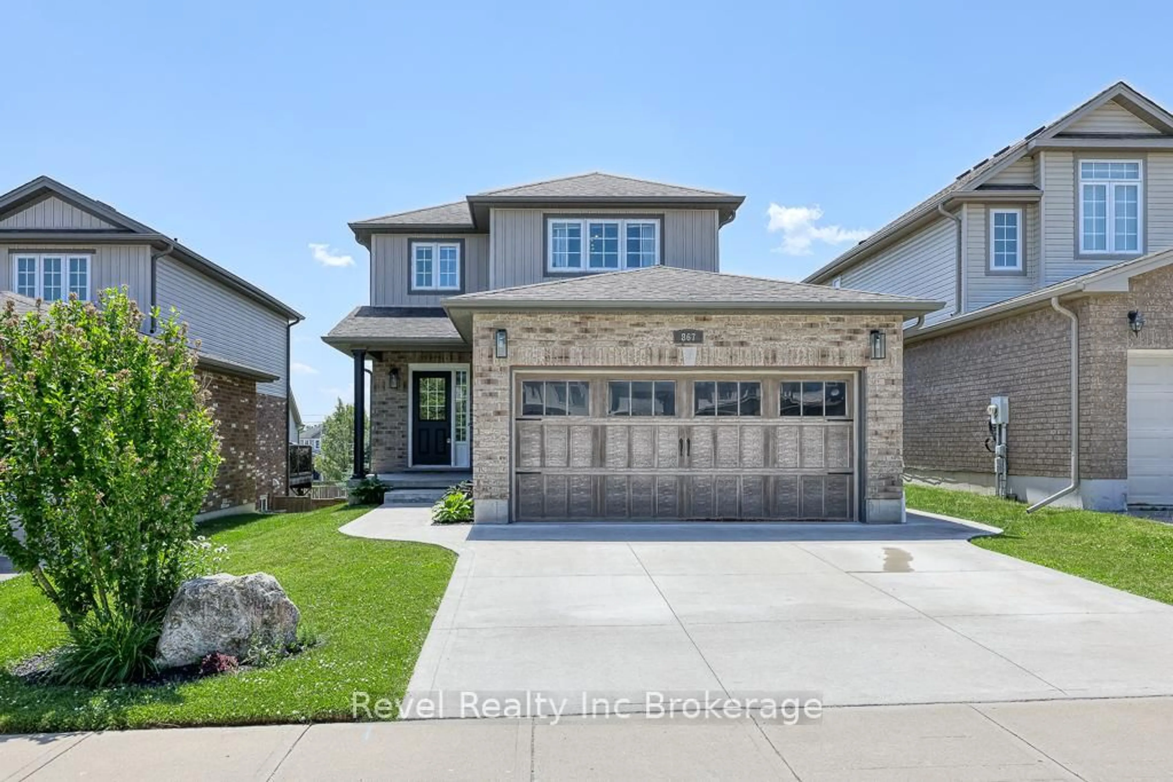 Home with brick exterior material, street for 867 Frontenac Cres, Woodstock Ontario N4V 0A8