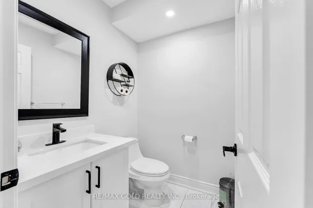 Additional image 5 of 90 Mooregate Cres Unit 34