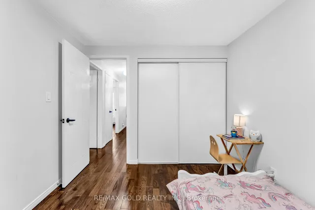Additional image 32 of 90 Mooregate Cres Unit 34