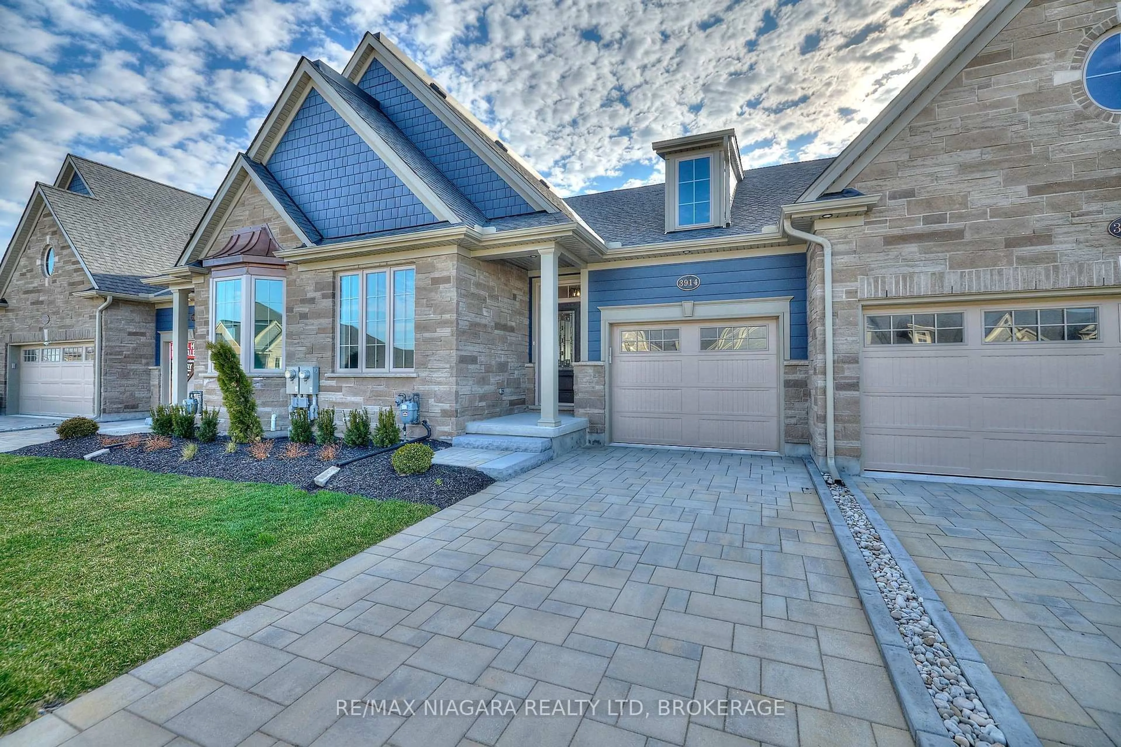 Home with brick exterior material, street for 3914 MITCHELL Cres, Fort Erie Ontario L0S 1S0