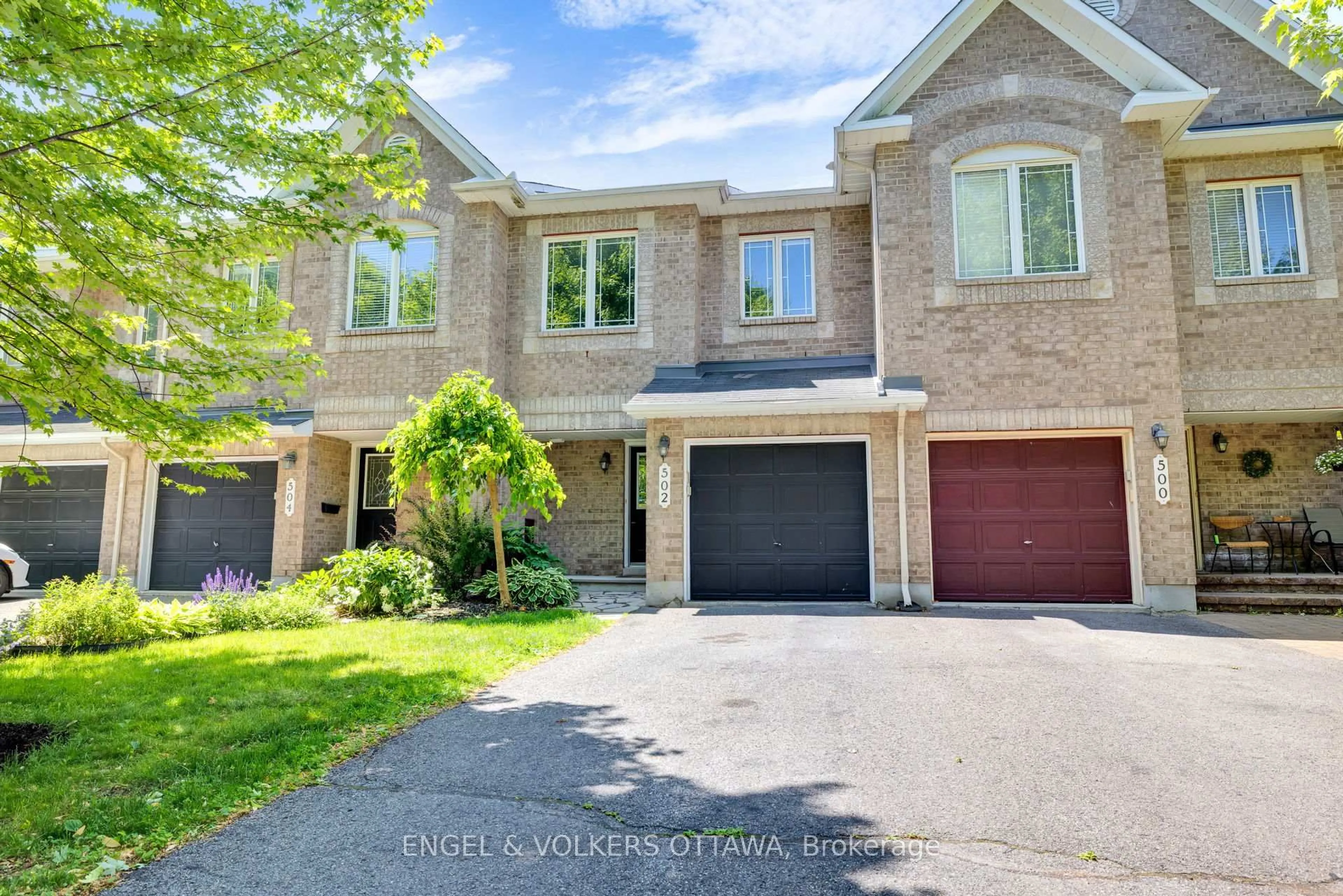 Home with brick exterior material, street for 502 Woodchase St, Ottawa Ontario K2W 1J4